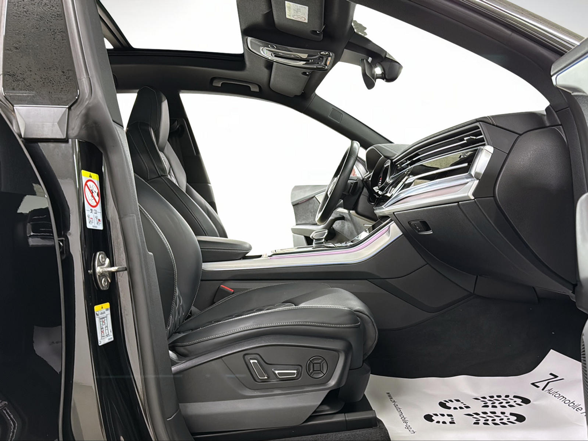 listing desktop thumbnail image 9