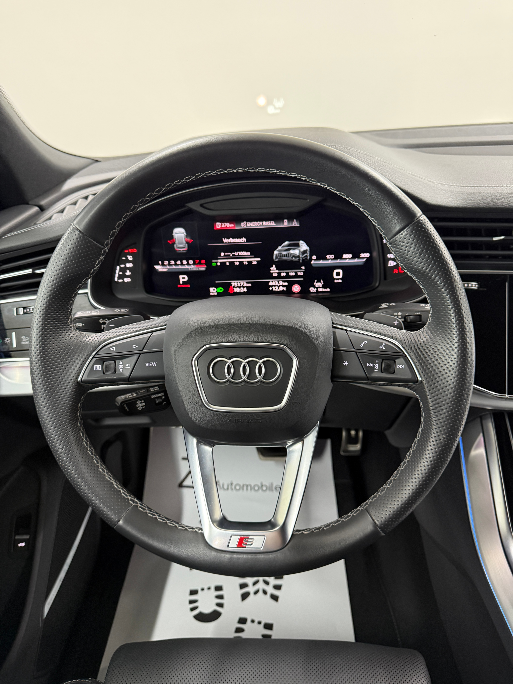 listing desktop thumbnail image 12