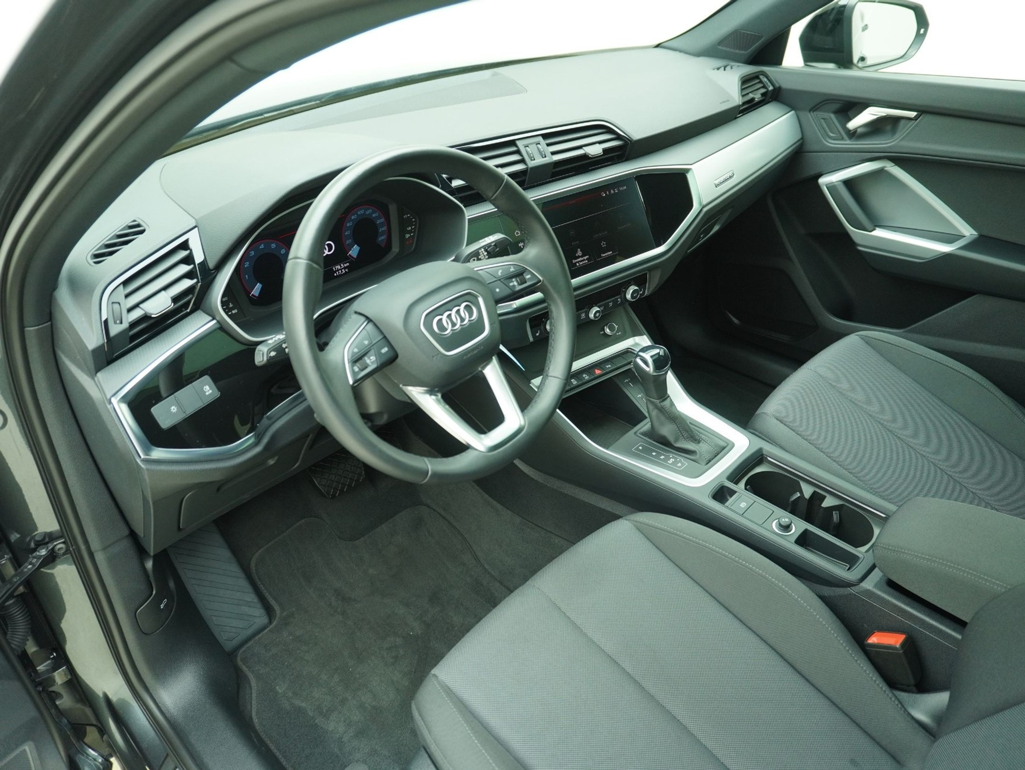 listing desktop thumbnail image 8