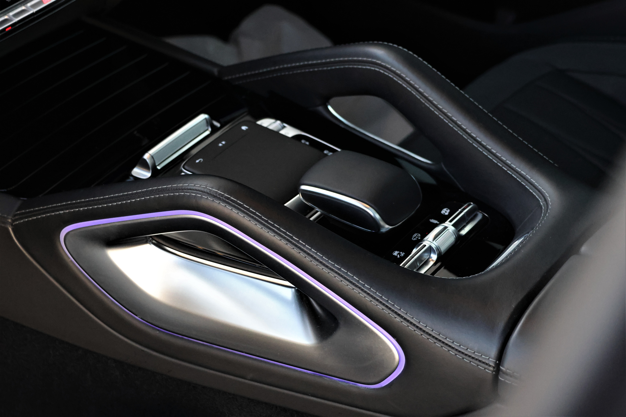 listing desktop thumbnail image 9