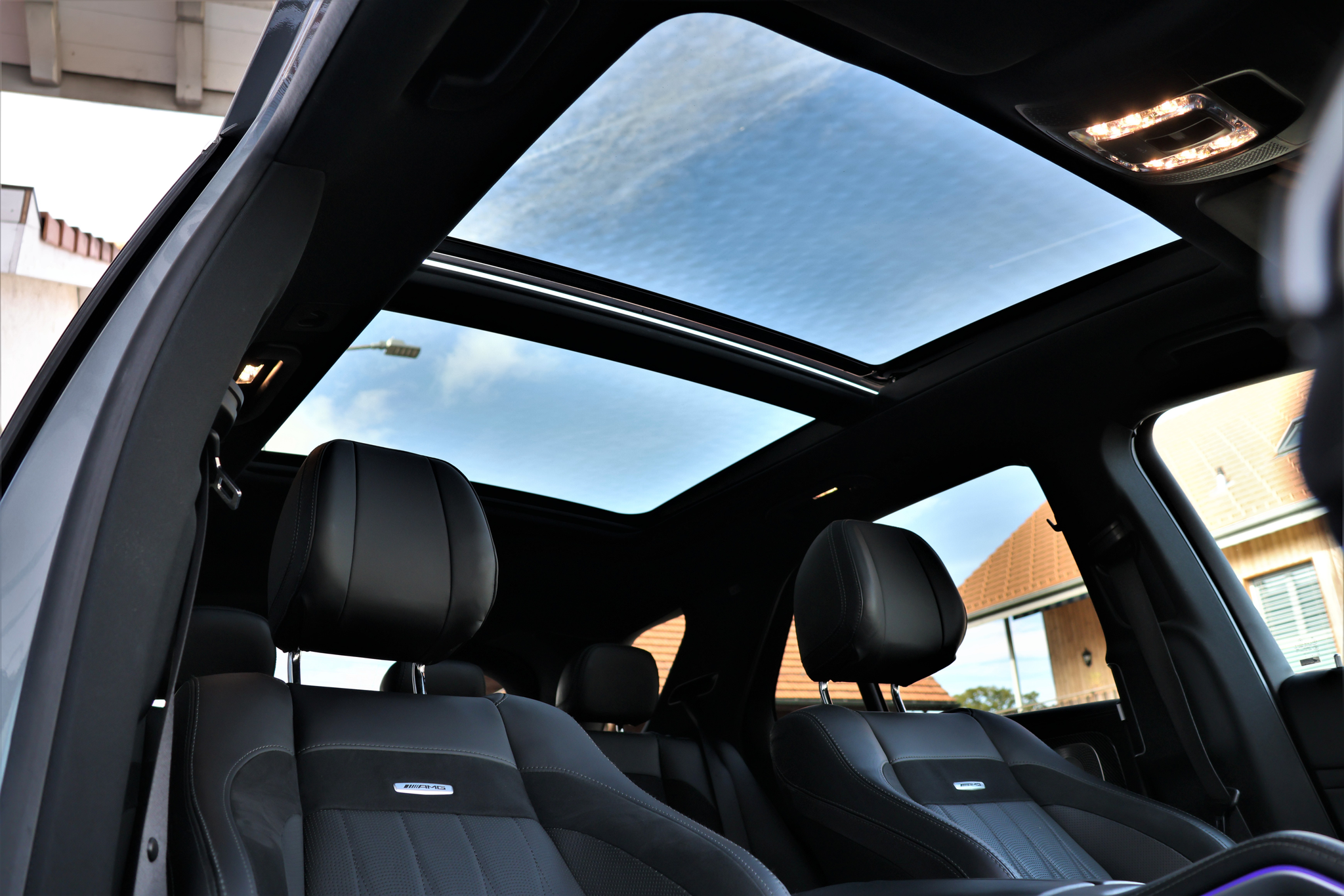 listing desktop thumbnail image 15