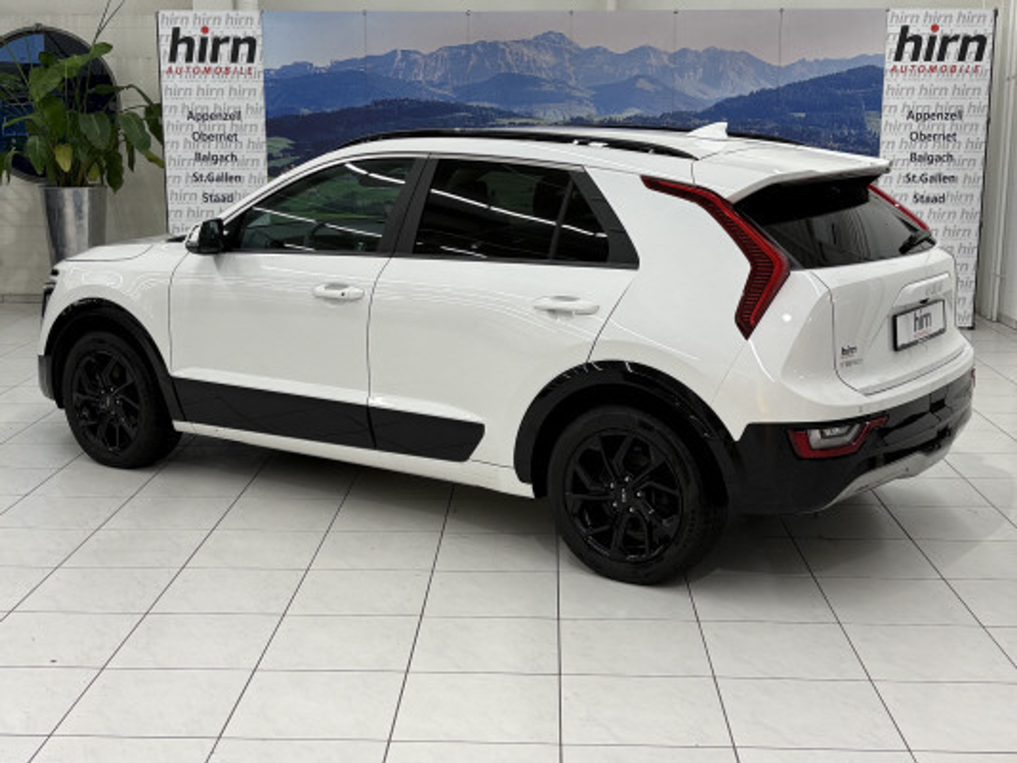 listing desktop thumbnail image 2