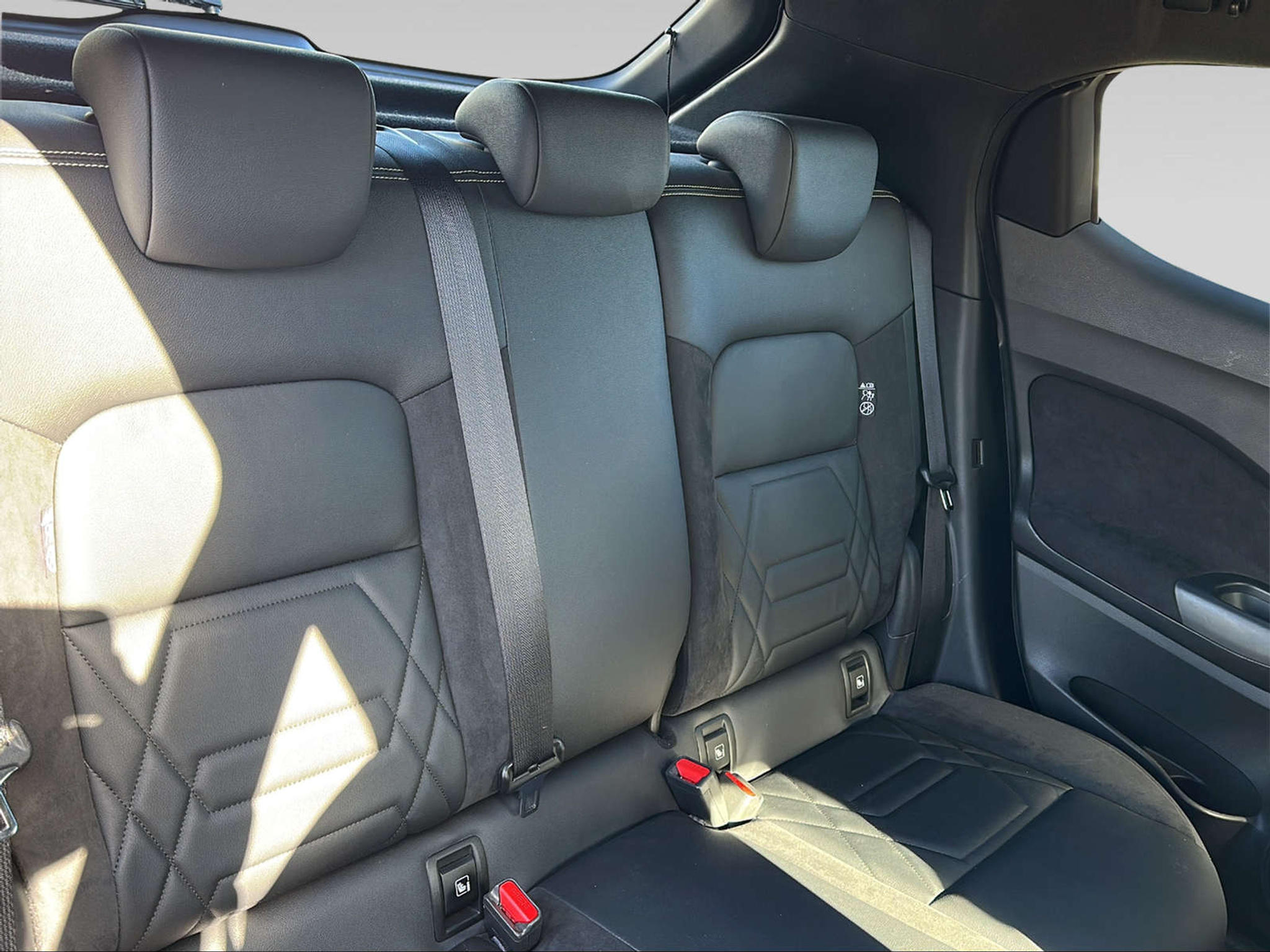 listing desktop thumbnail image 11