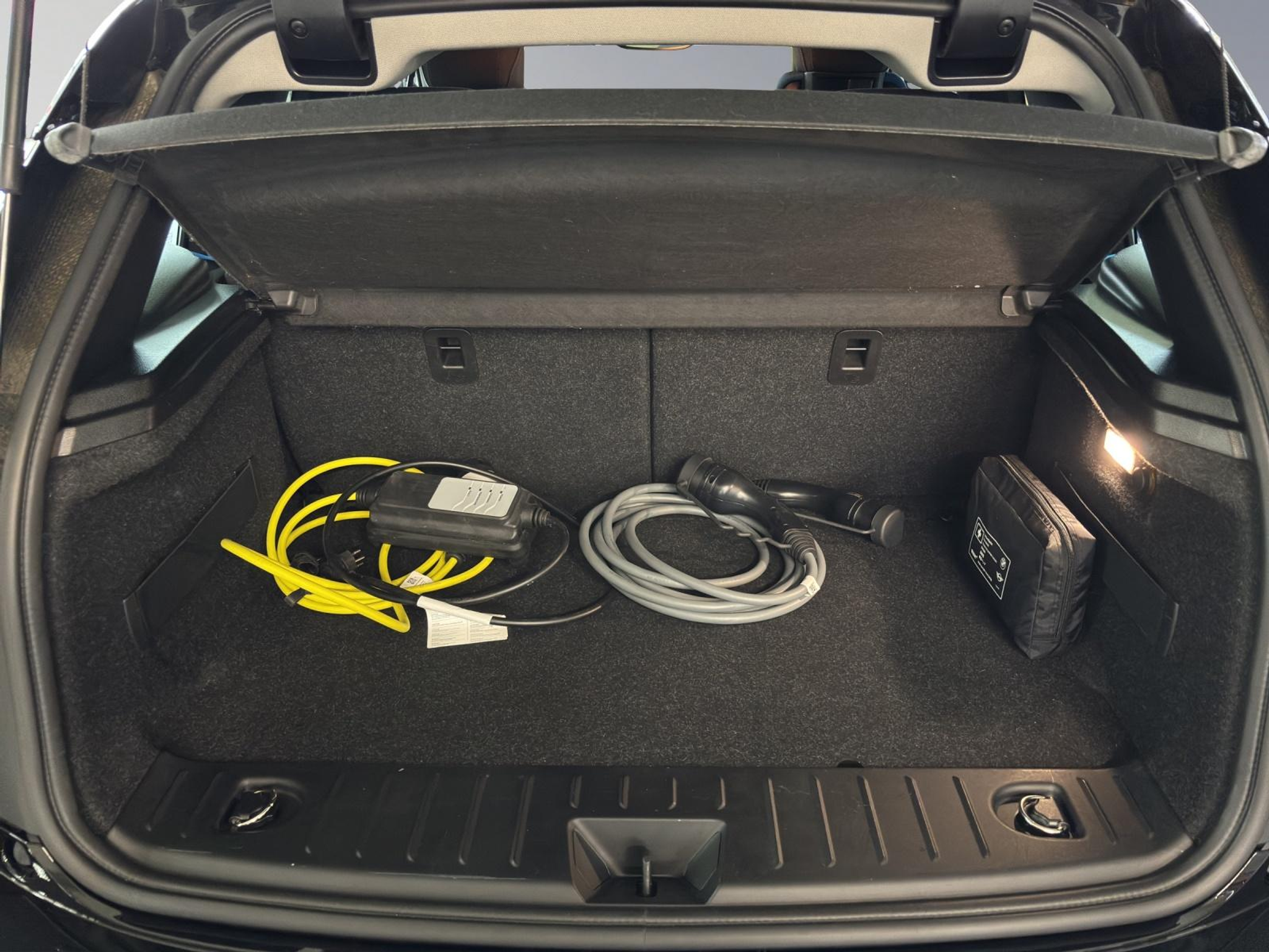 listing desktop thumbnail image 15