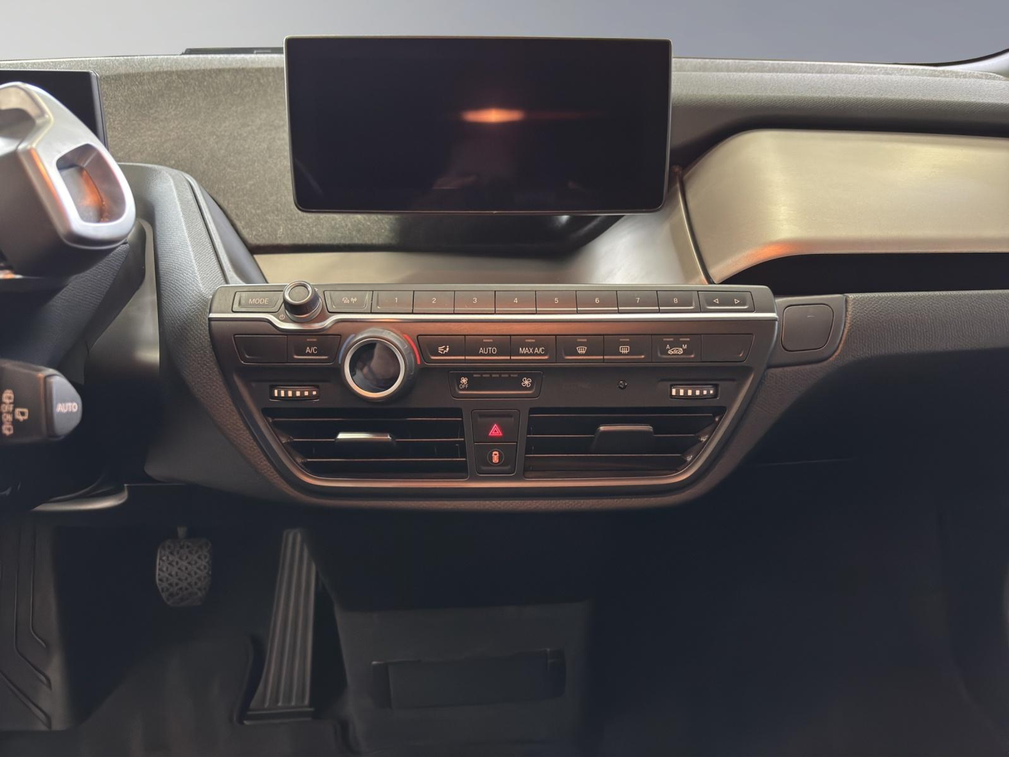 listing desktop thumbnail image 12