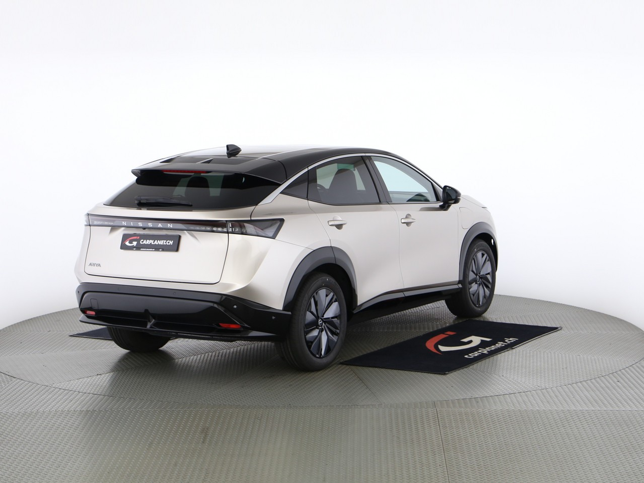 listing desktop thumbnail image 2