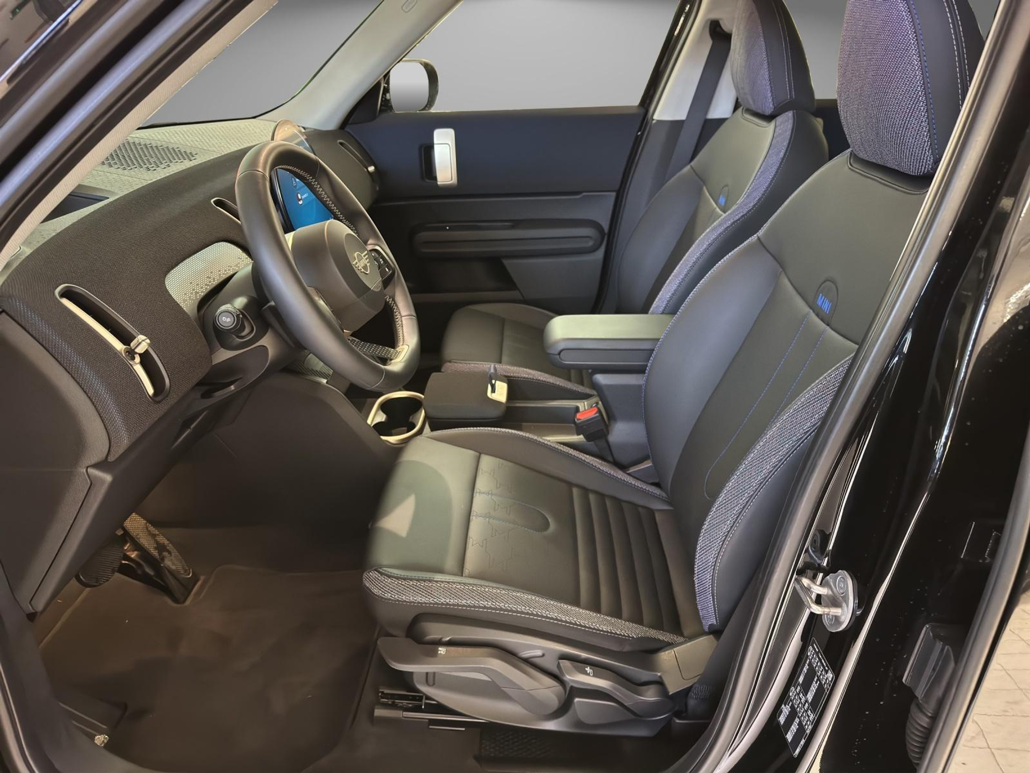 listing desktop thumbnail image 7