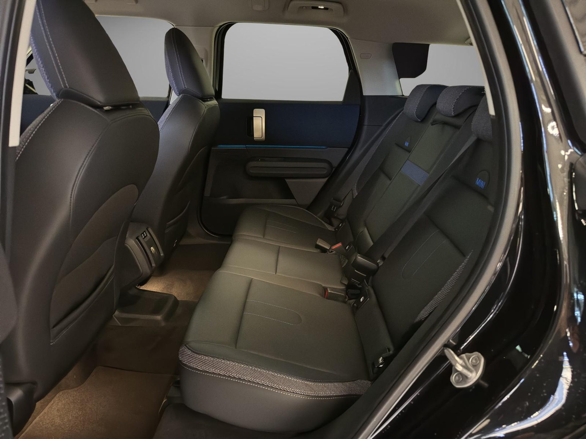 listing desktop thumbnail image 14