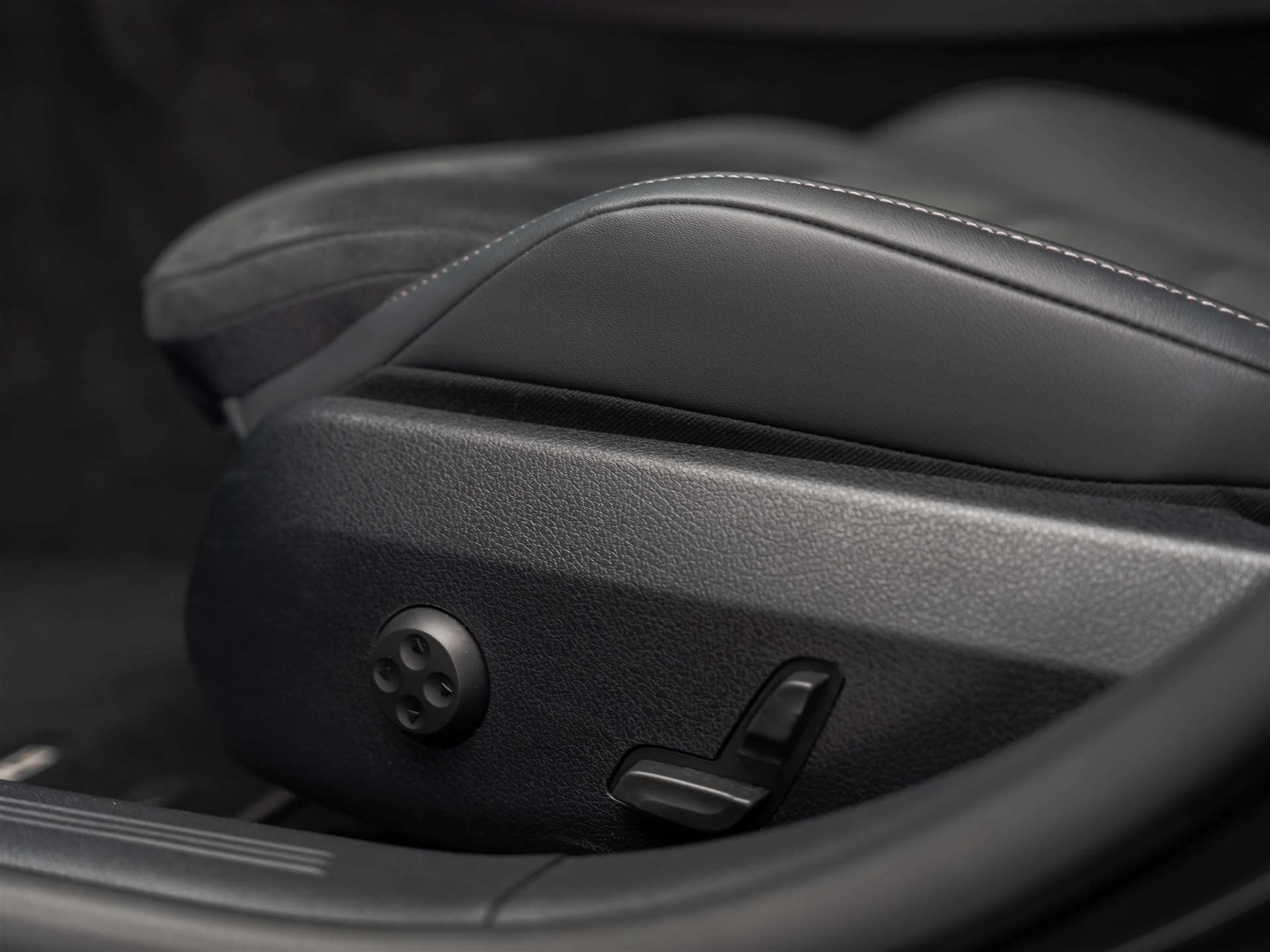 listing desktop thumbnail image 29