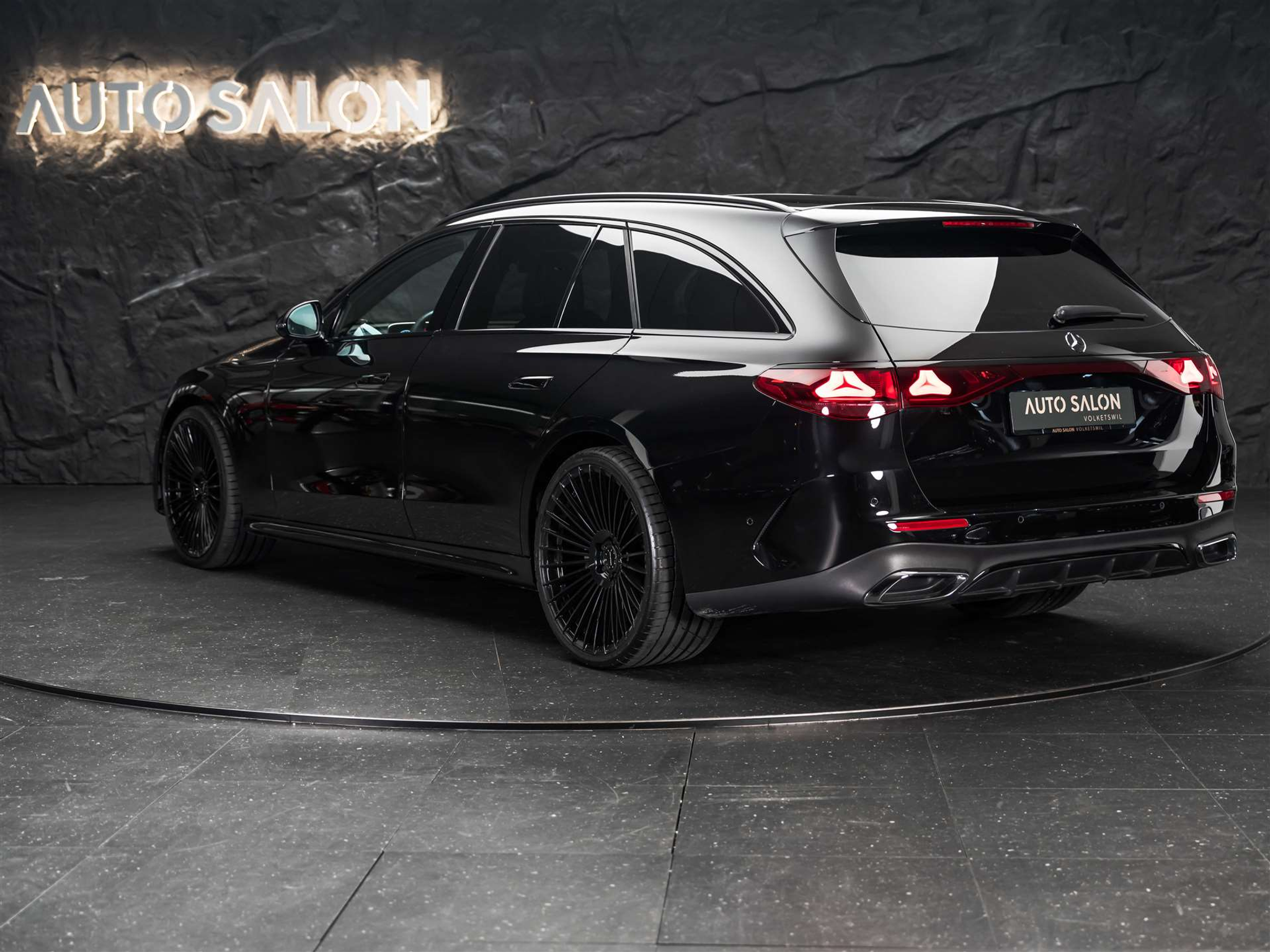 listing desktop thumbnail image 3