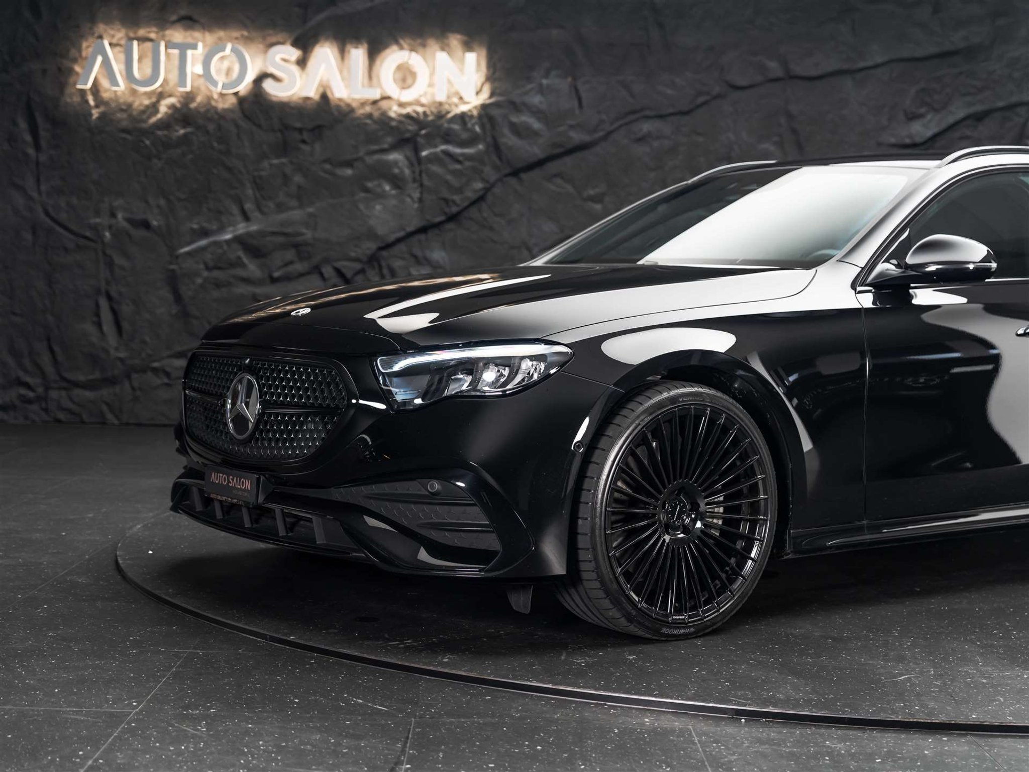 listing desktop thumbnail image 15