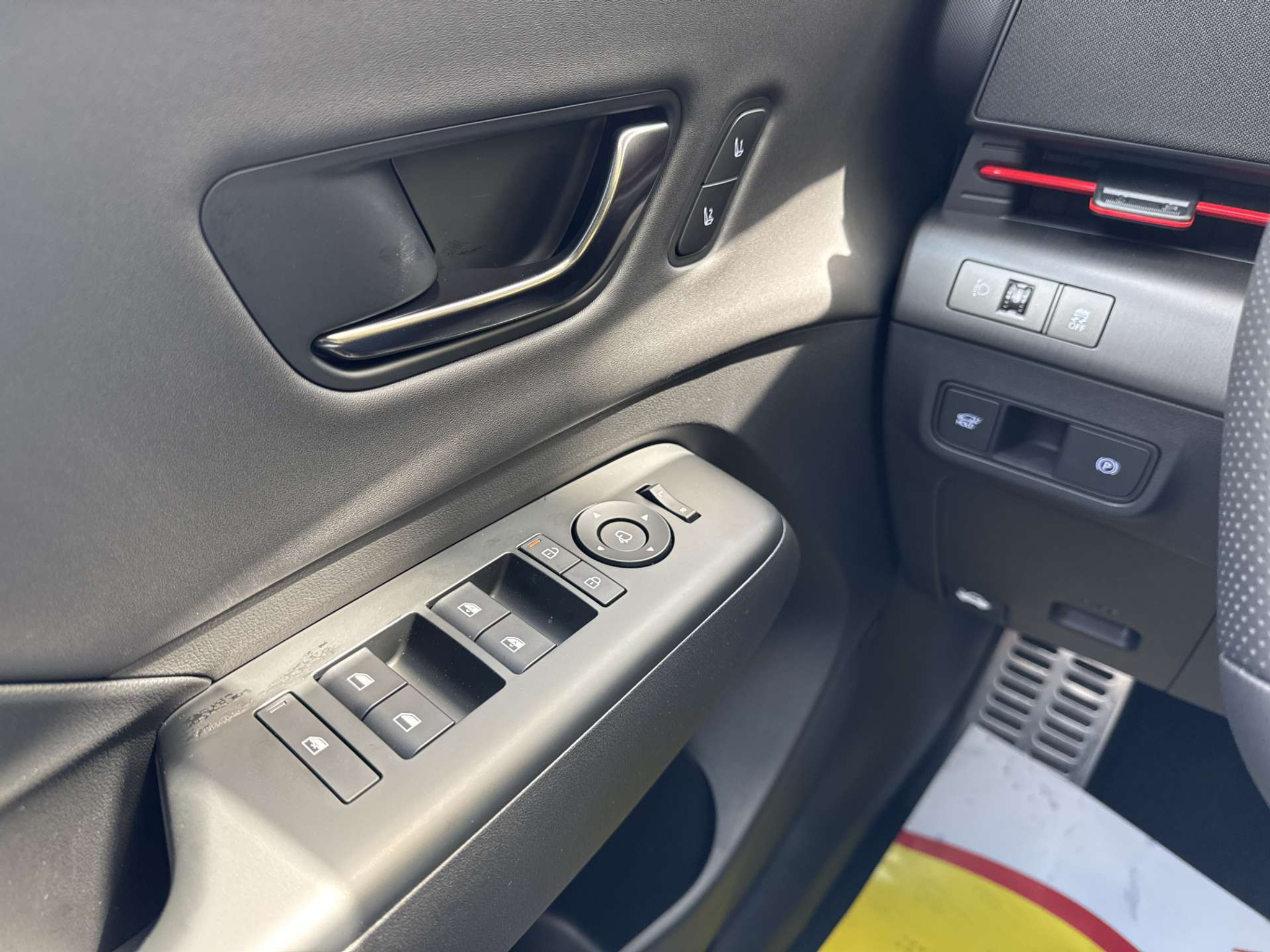 listing desktop thumbnail image 15