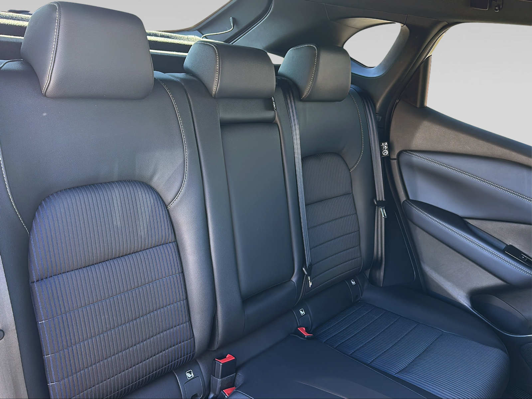 listing desktop thumbnail image 12