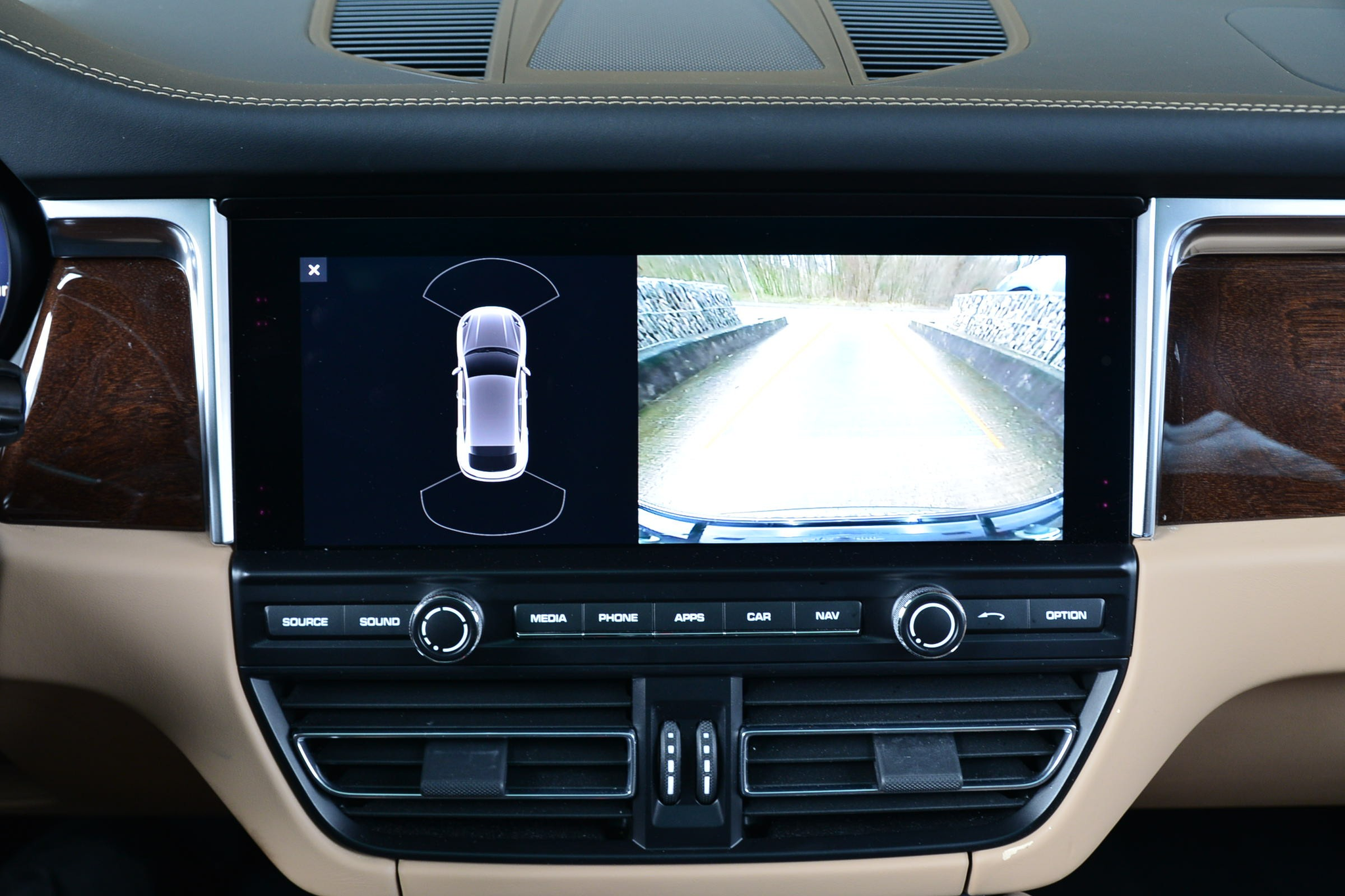 listing desktop thumbnail image 12