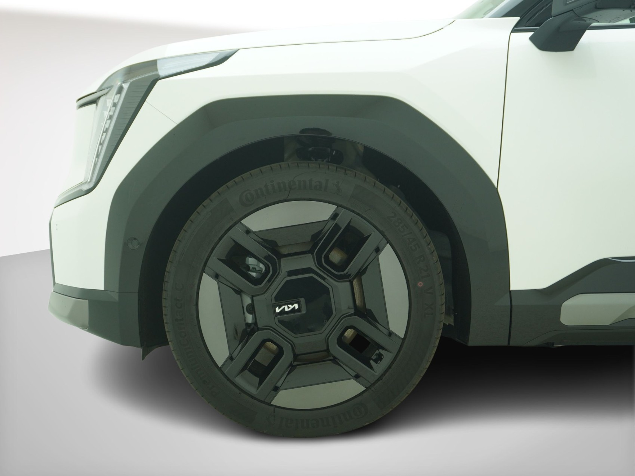 listing desktop thumbnail image 9