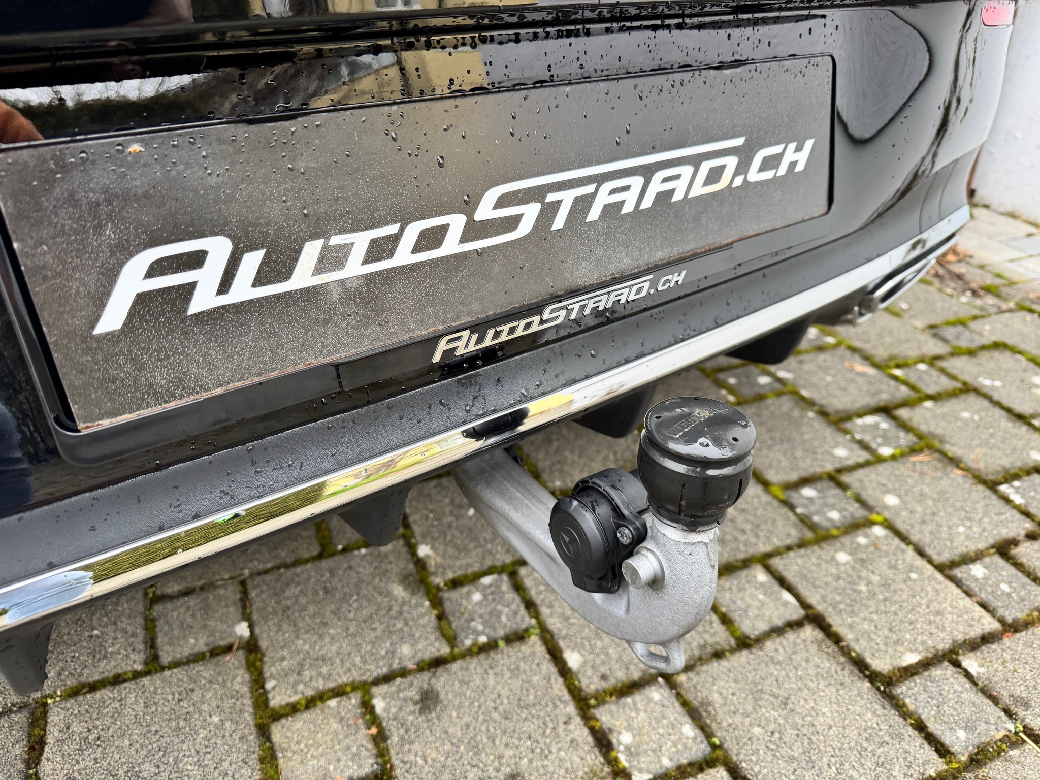 listing desktop thumbnail image 6