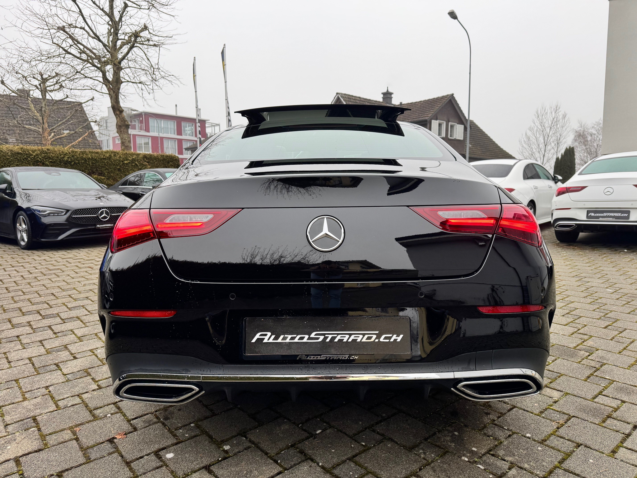 listing desktop thumbnail image 4