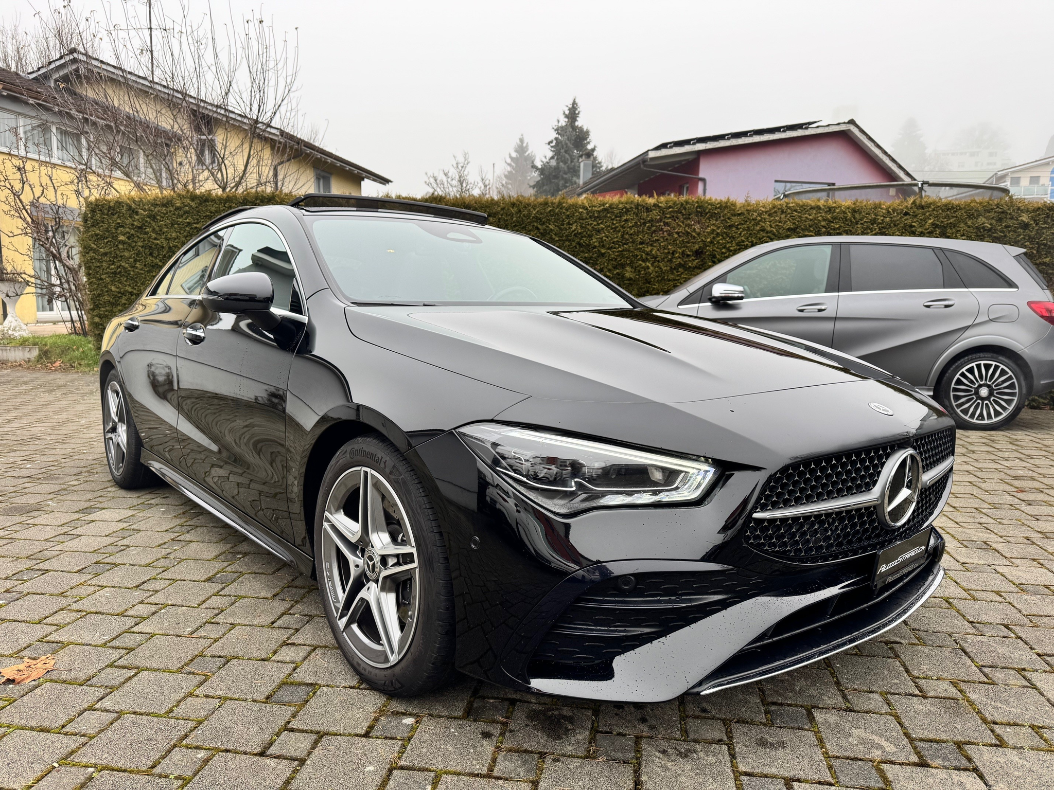 listing desktop thumbnail image 2