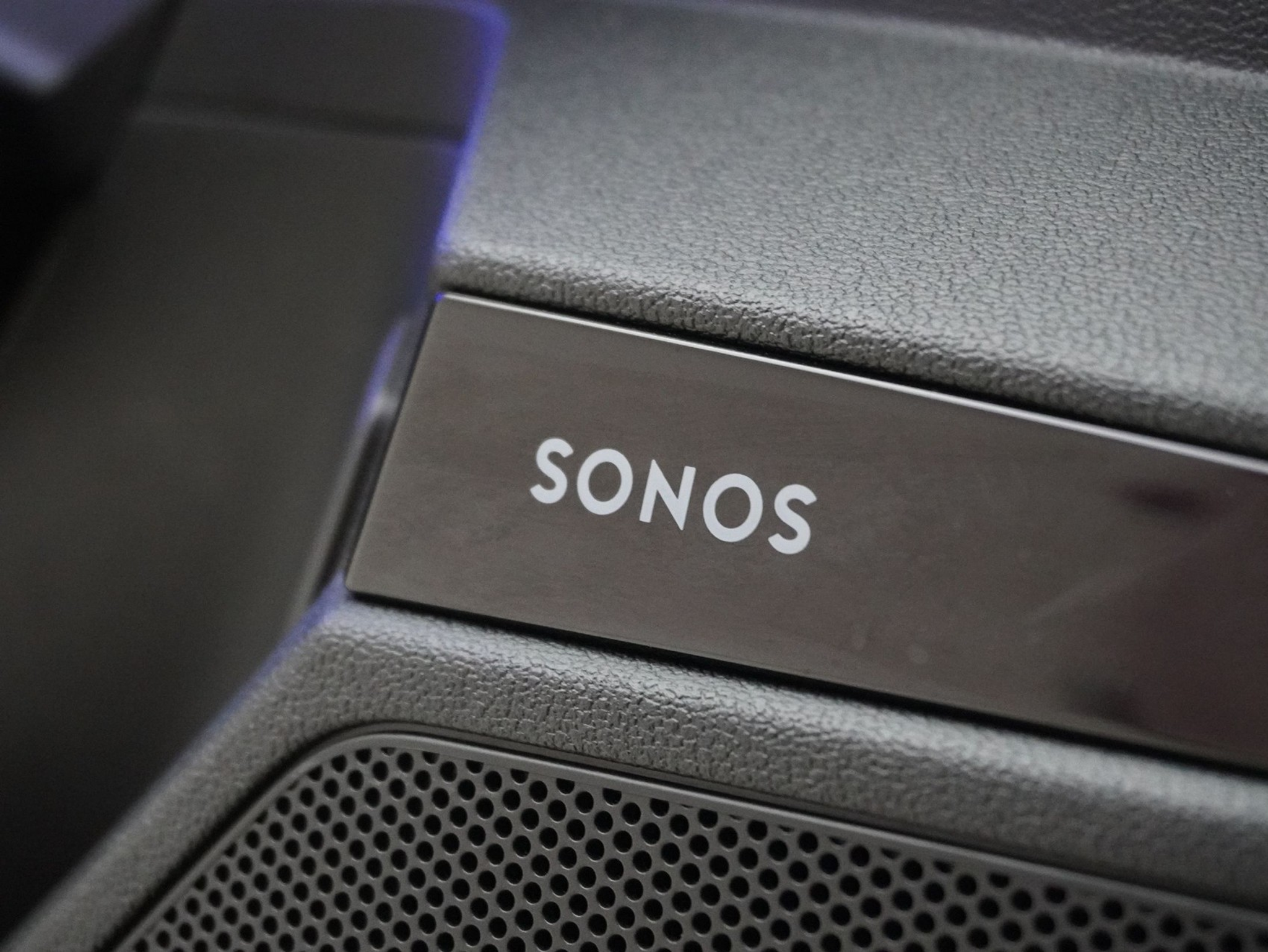 listing desktop thumbnail image 14