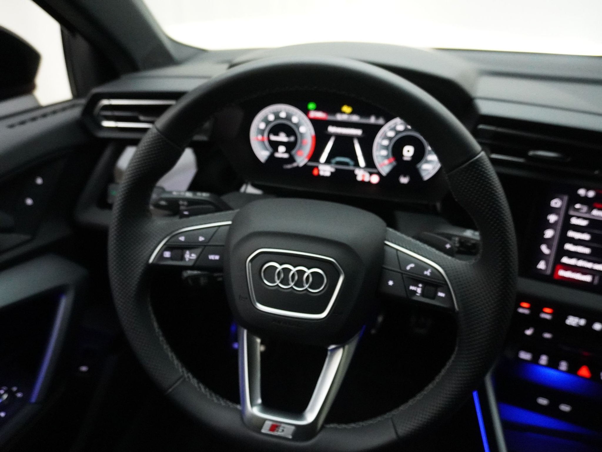 listing desktop thumbnail image 9