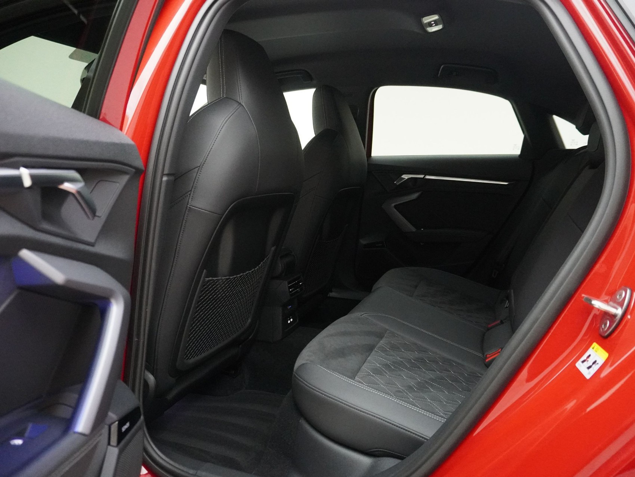 listing desktop thumbnail image 10