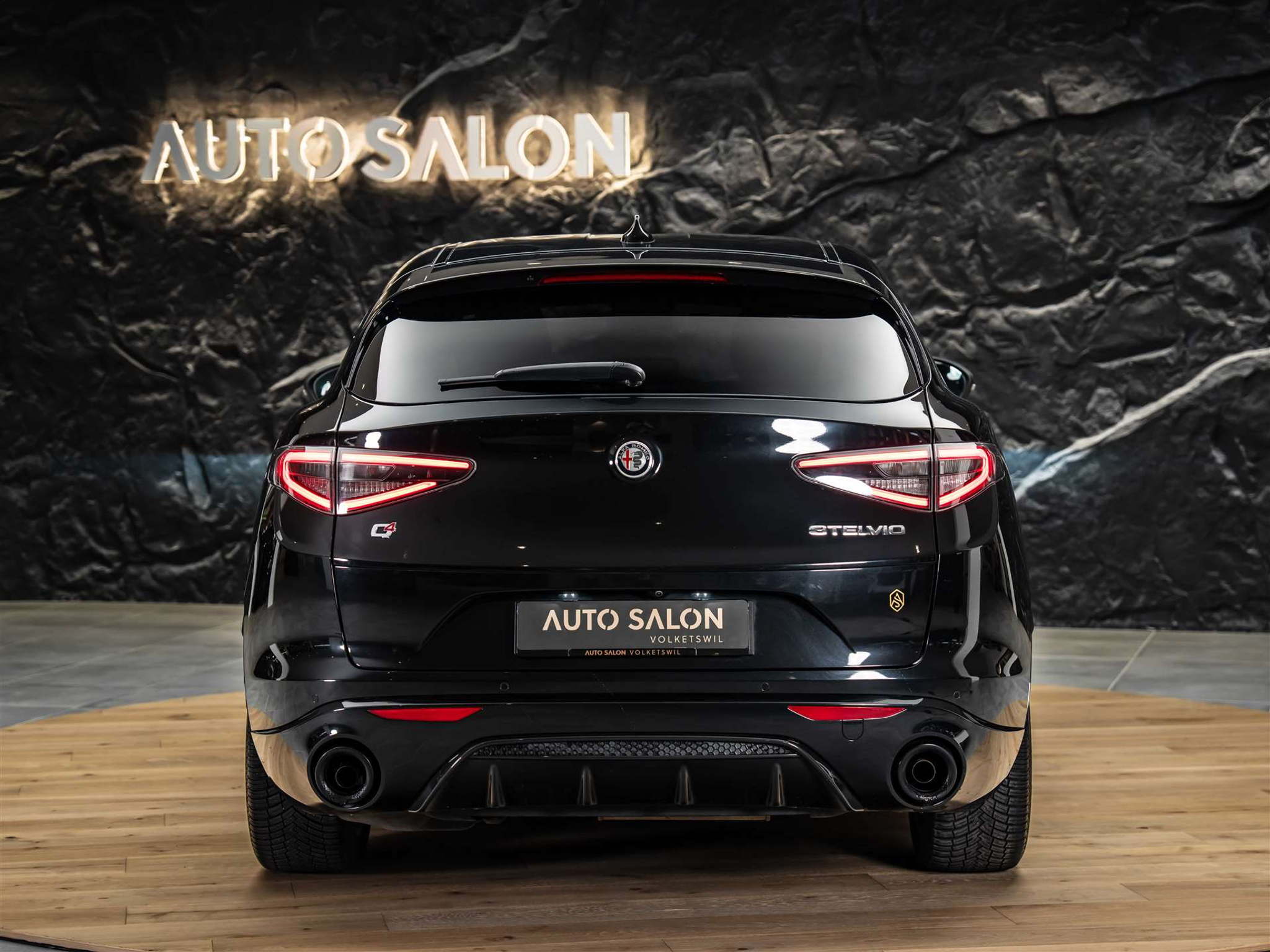 listing desktop thumbnail image 3