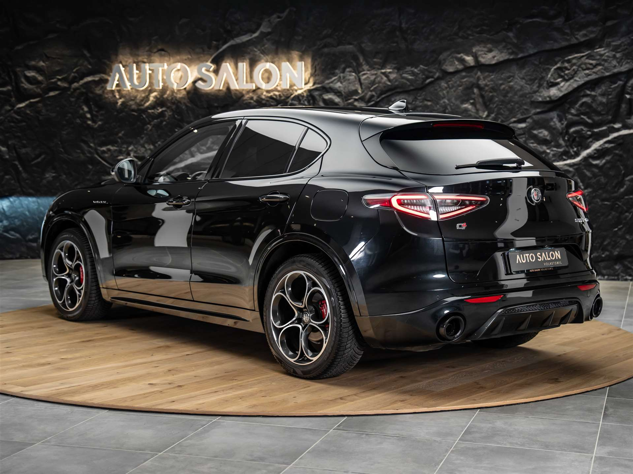 listing desktop thumbnail image 2