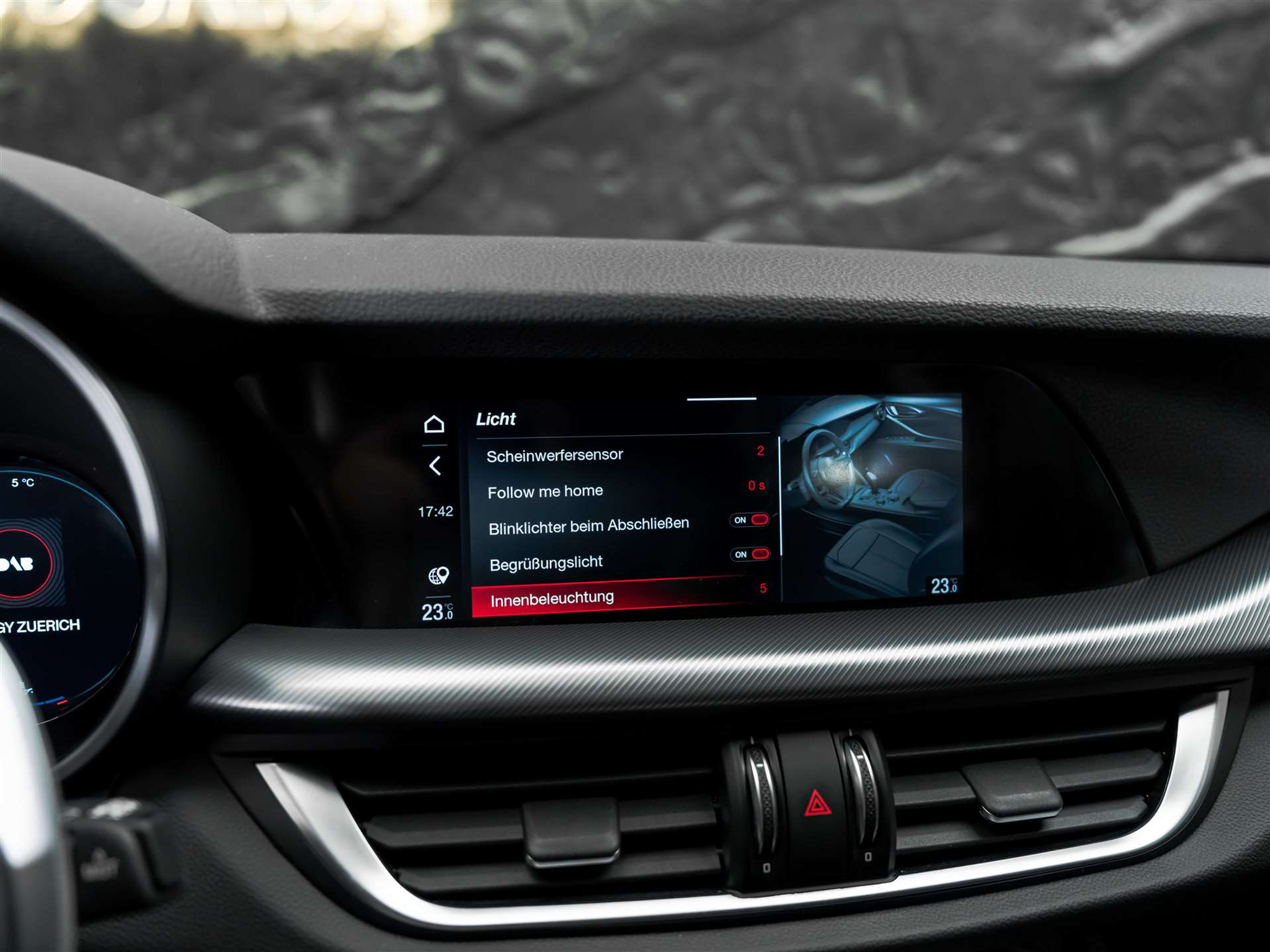 listing desktop thumbnail image 39