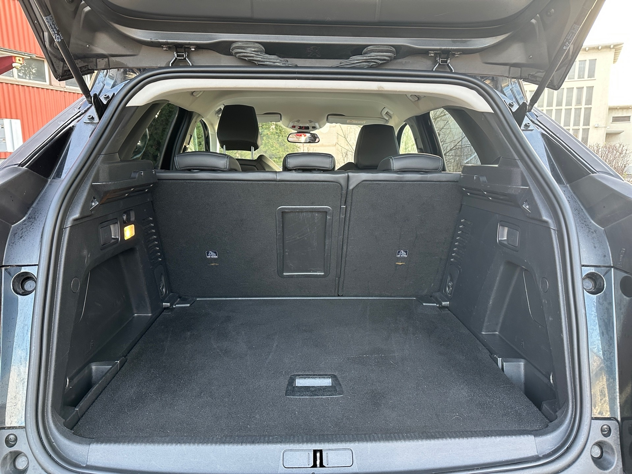 listing desktop thumbnail image 11