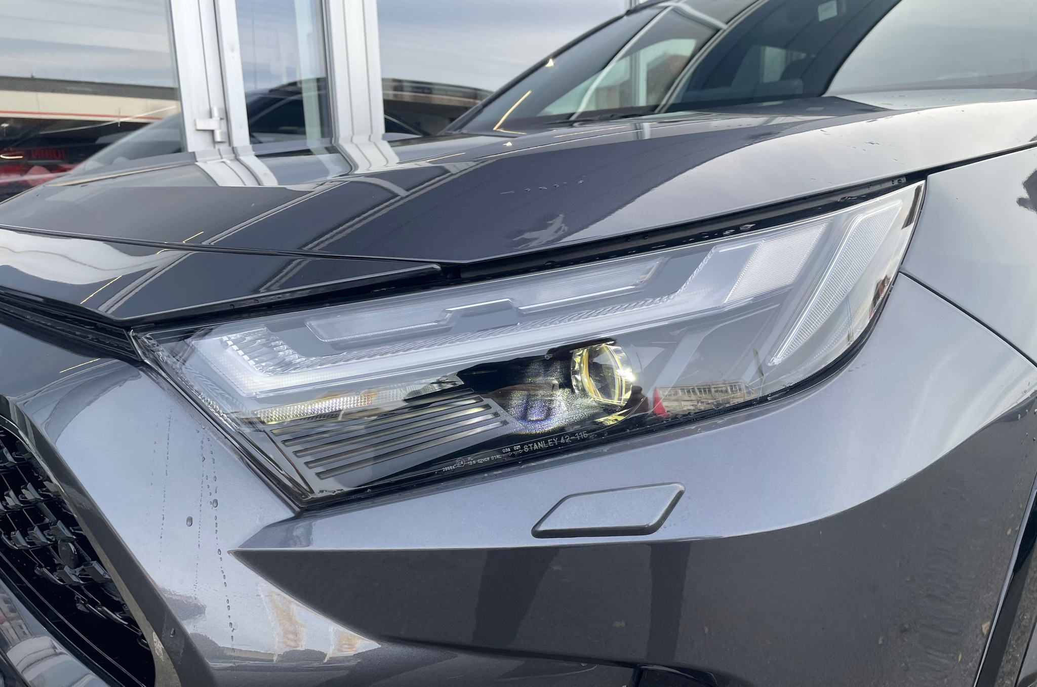 listing desktop thumbnail image 6