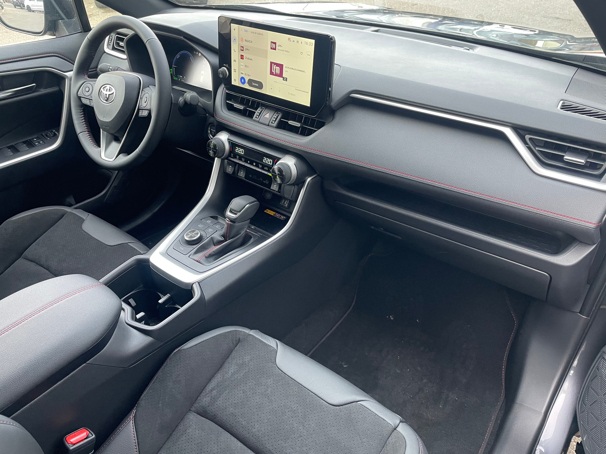 listing desktop thumbnail image 12