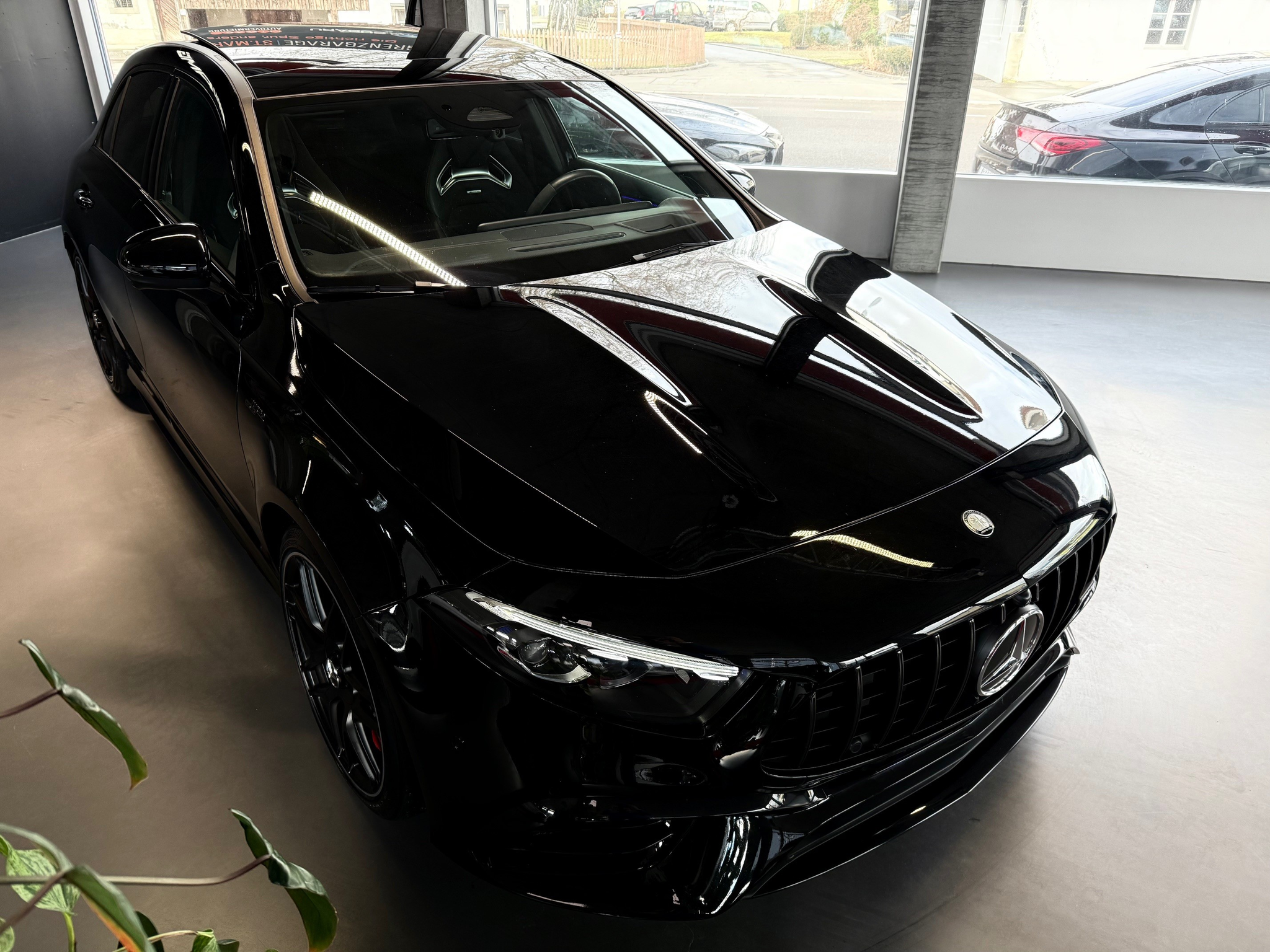 listing desktop thumbnail image 2