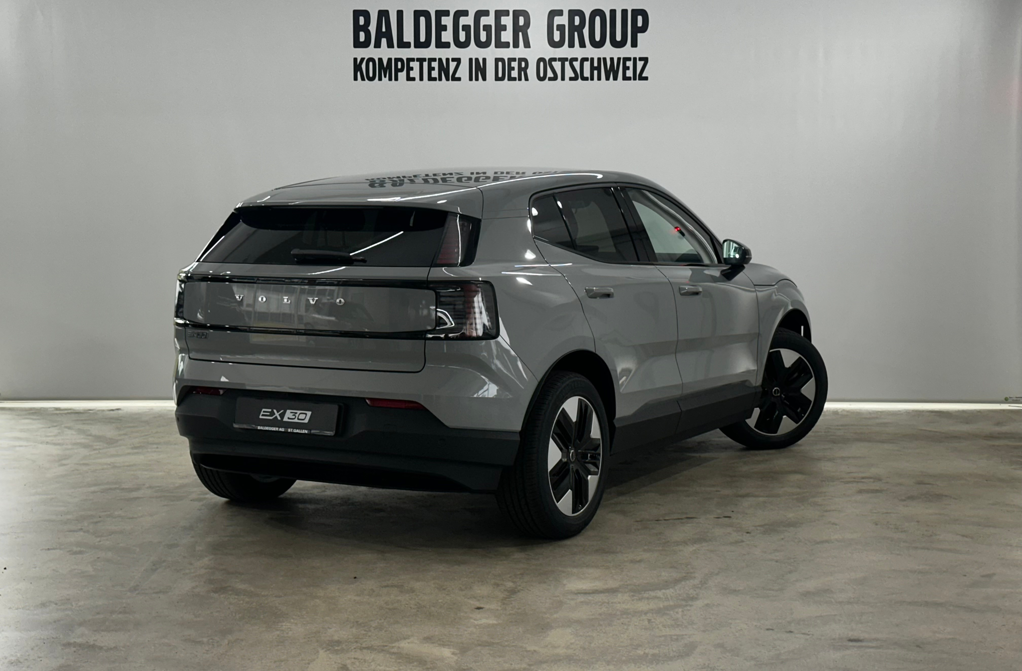 listing desktop thumbnail image 2