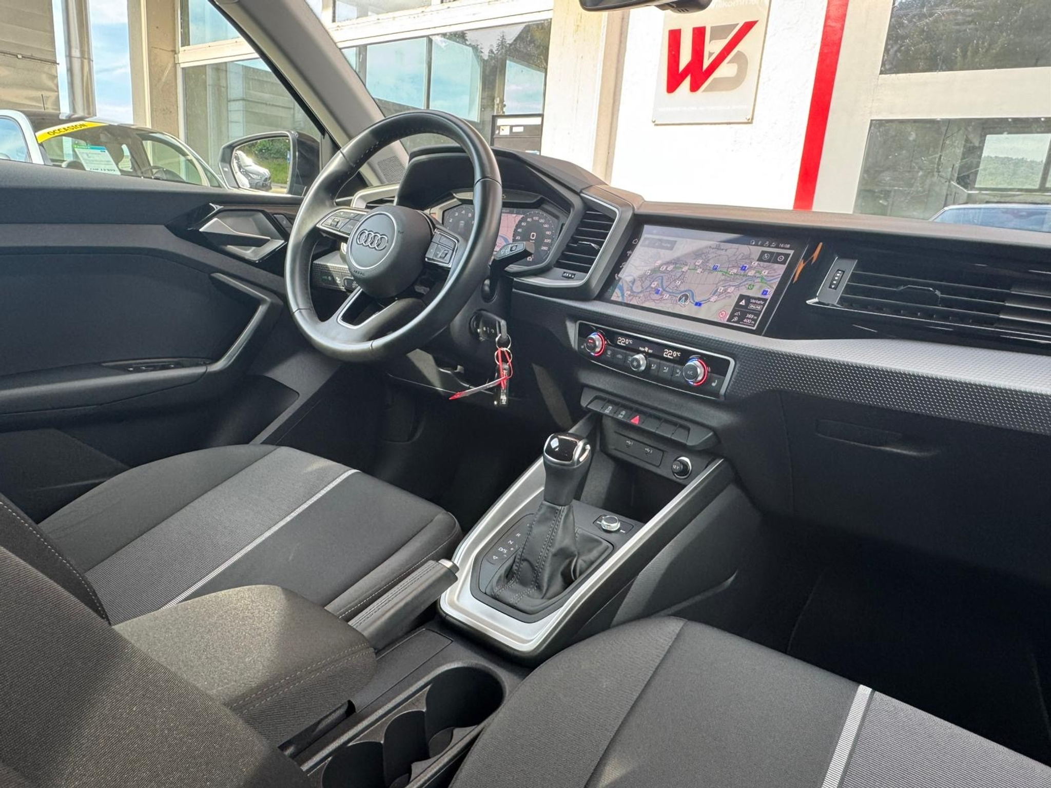 listing desktop thumbnail image 11