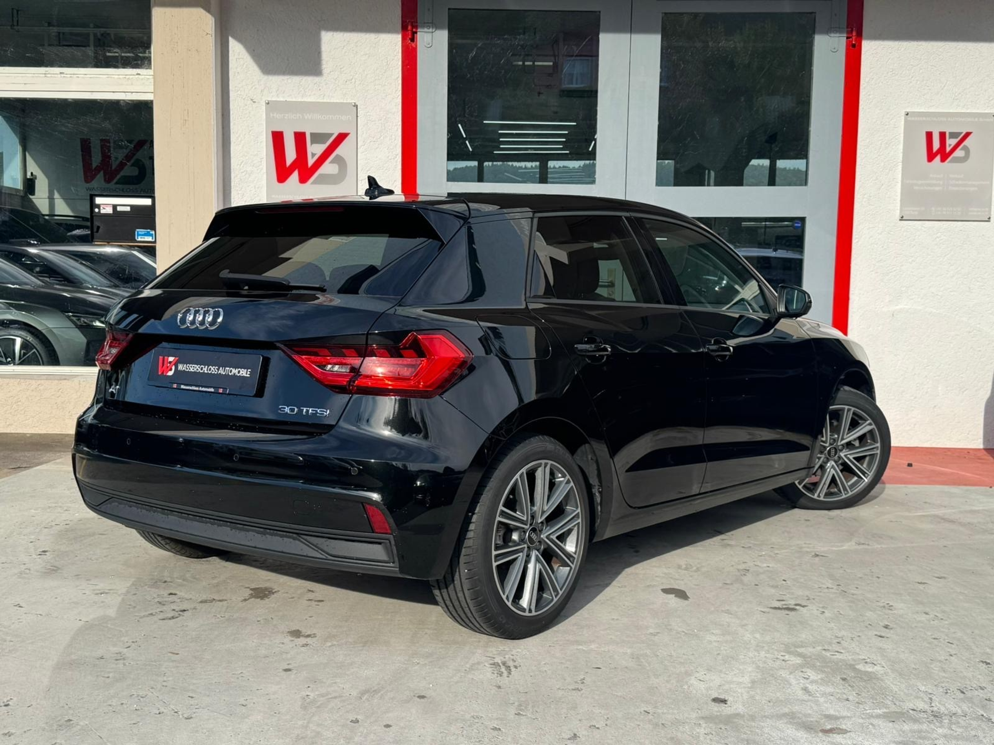 listing desktop thumbnail image 2