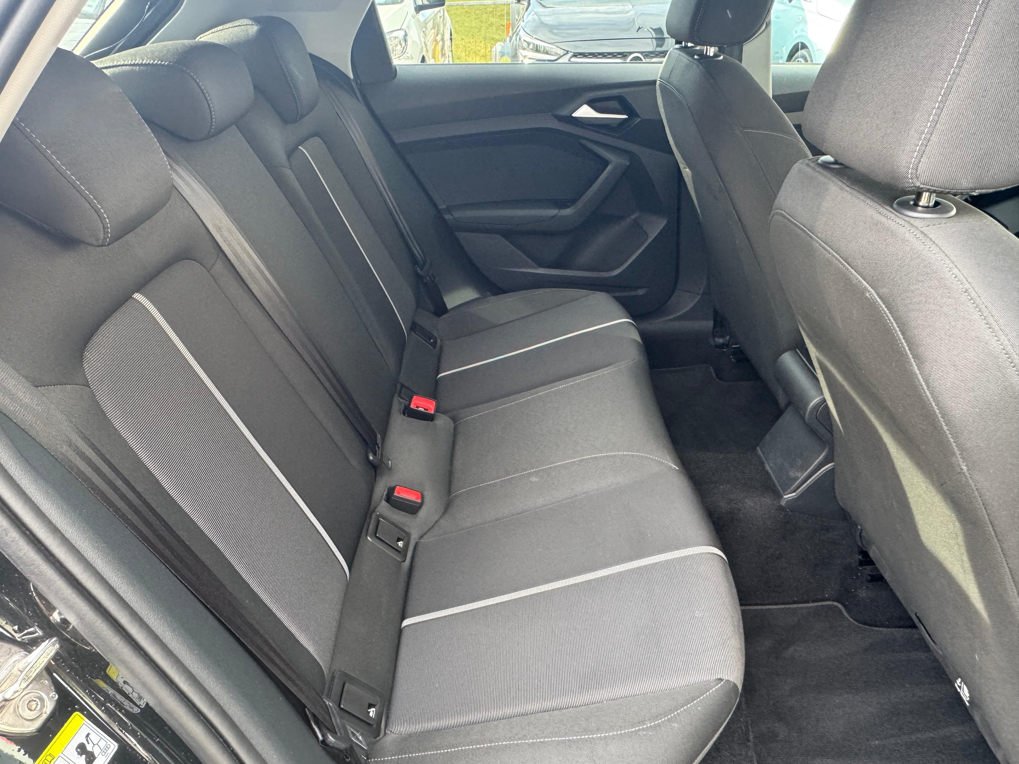 listing desktop thumbnail image 22