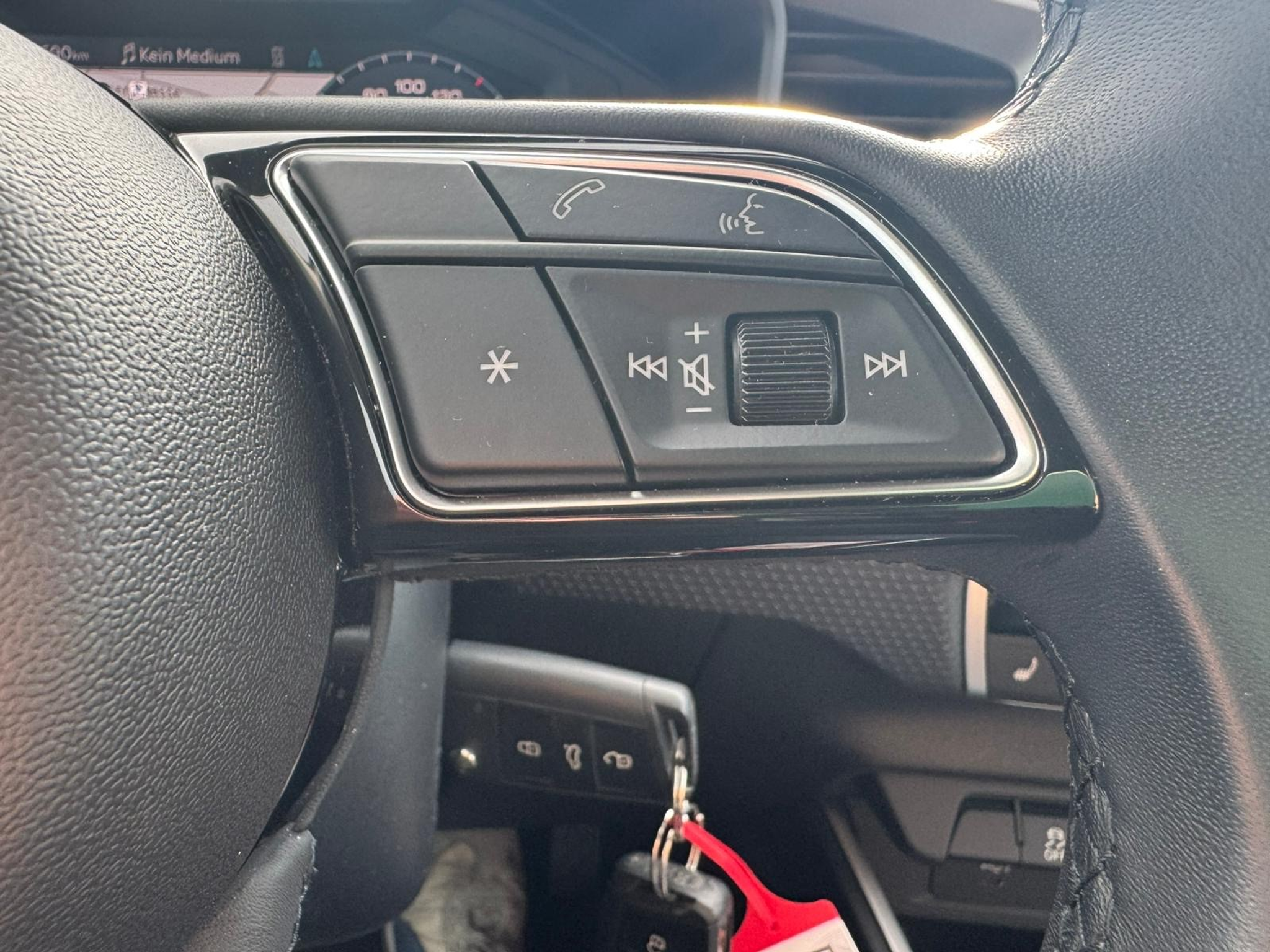 listing desktop thumbnail image 14