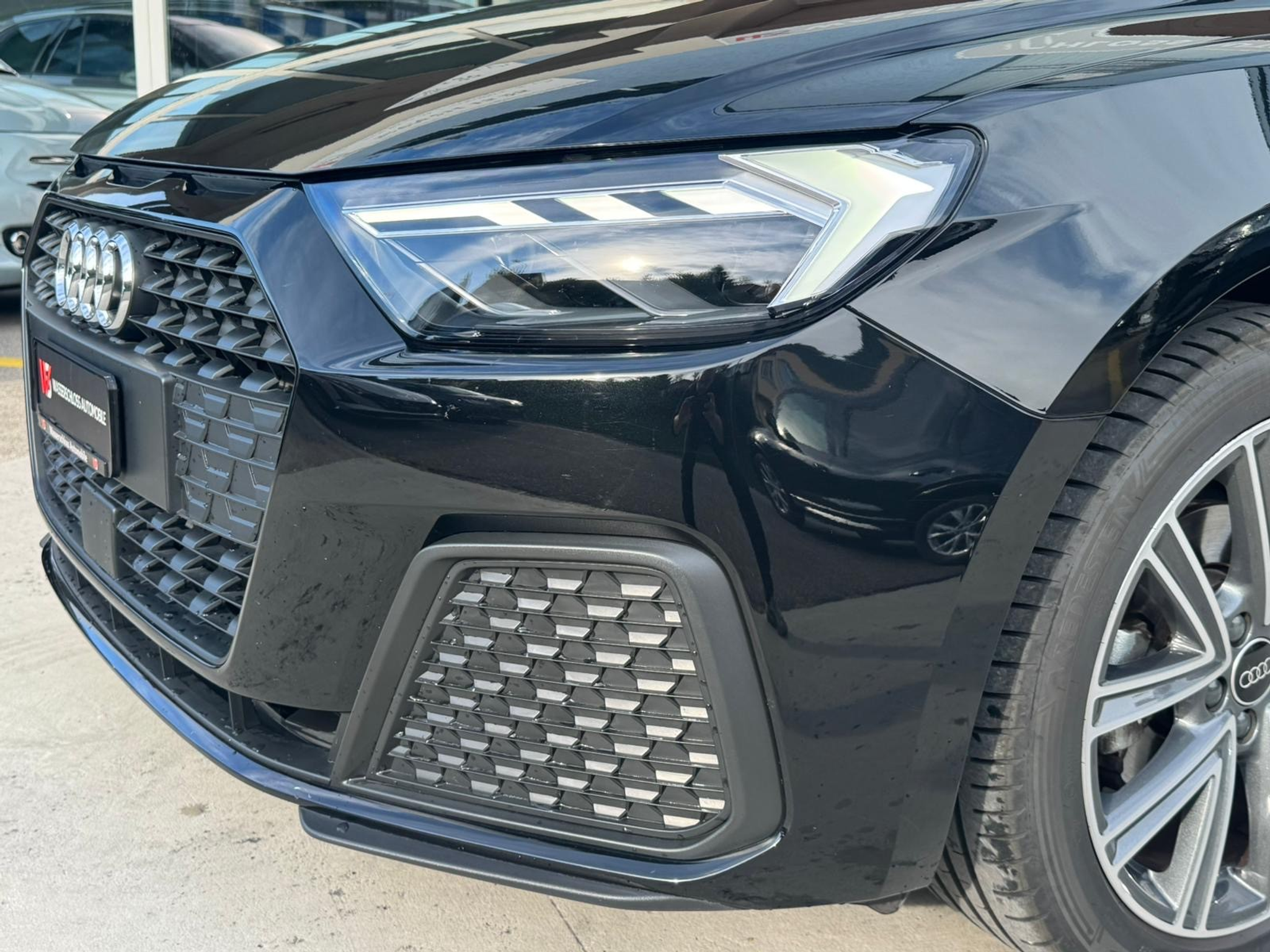 listing desktop thumbnail image 5