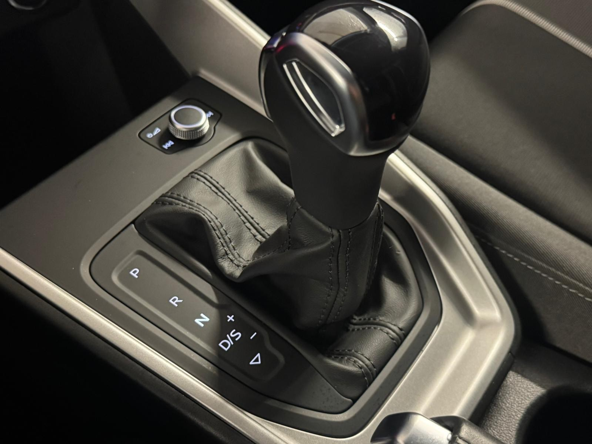 listing desktop thumbnail image 24