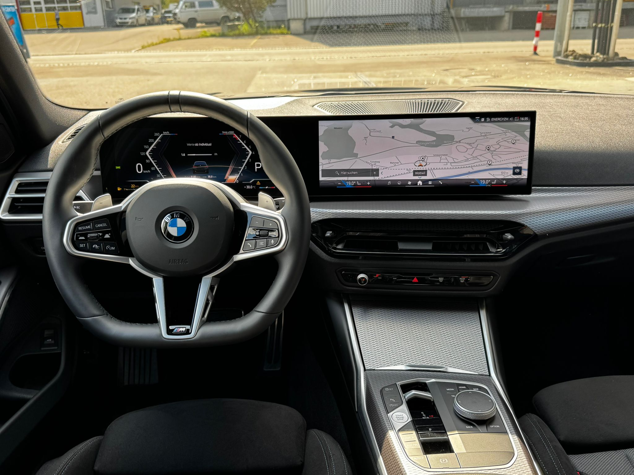 listing desktop thumbnail image 9