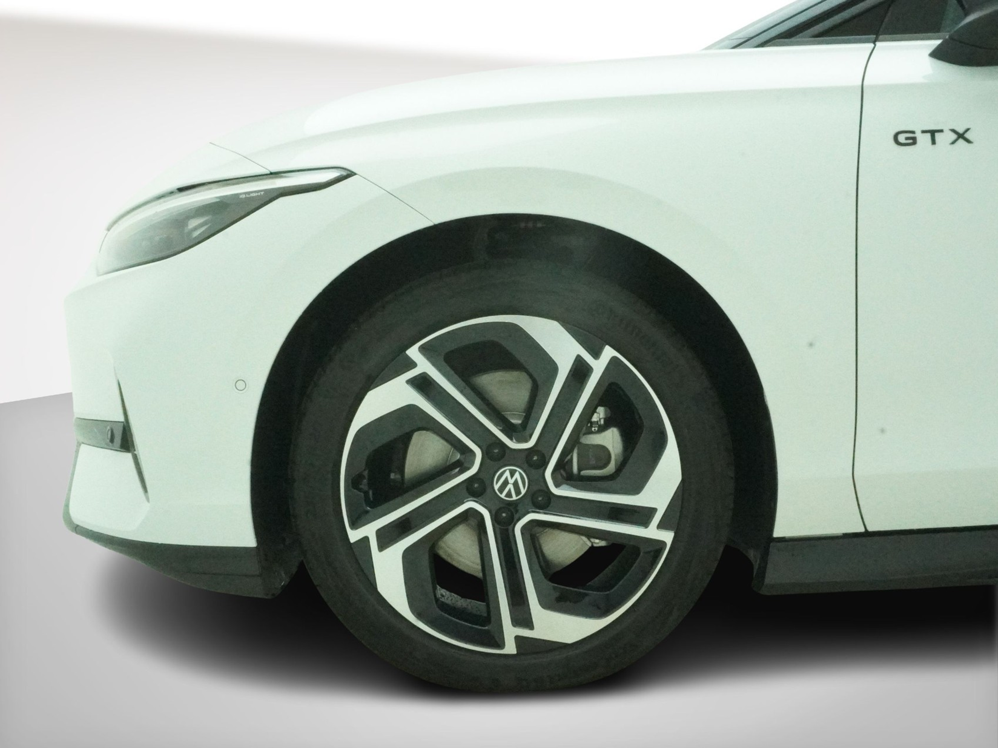 listing desktop thumbnail image 9