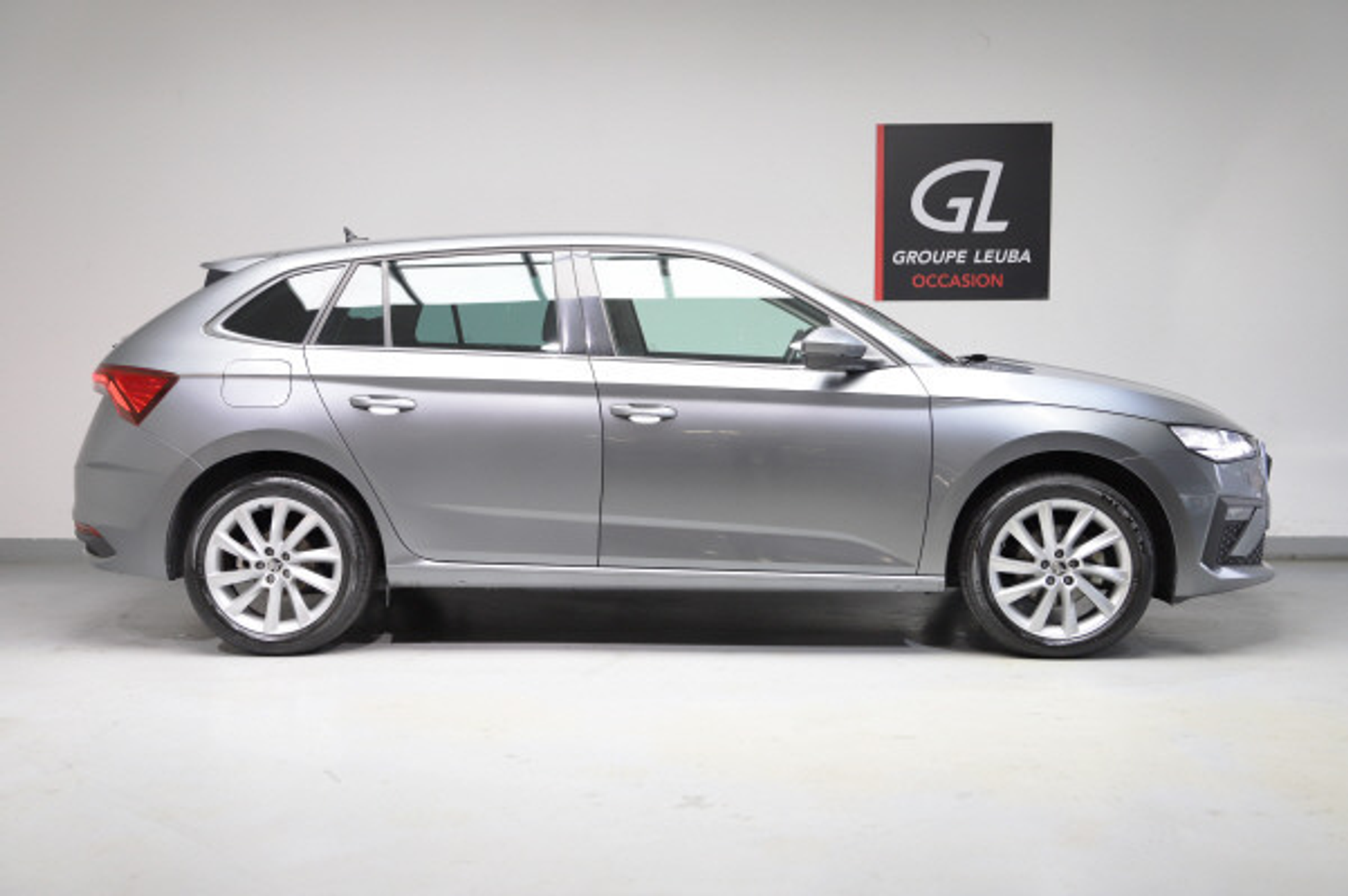 listing desktop thumbnail image 6