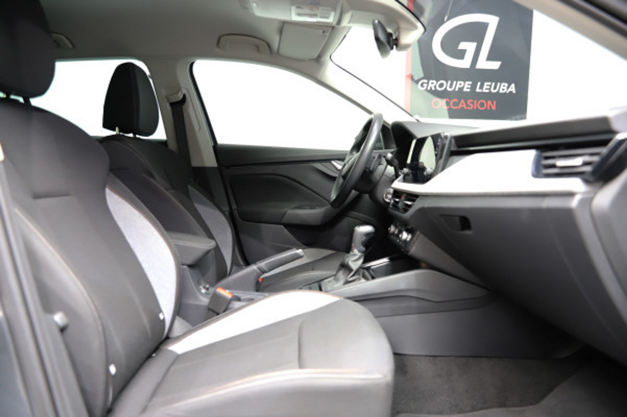 listing desktop thumbnail image 8