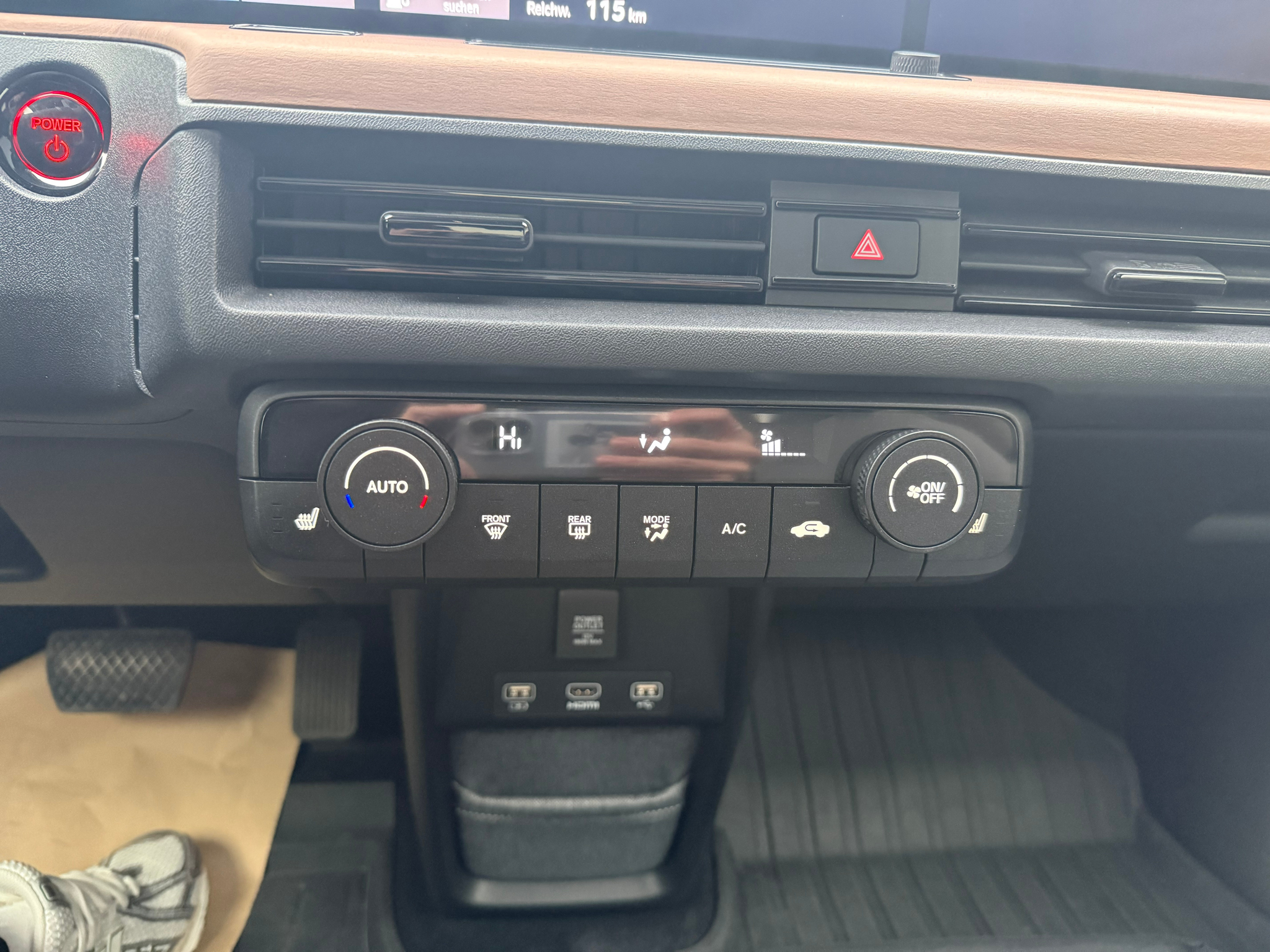 listing desktop thumbnail image 16