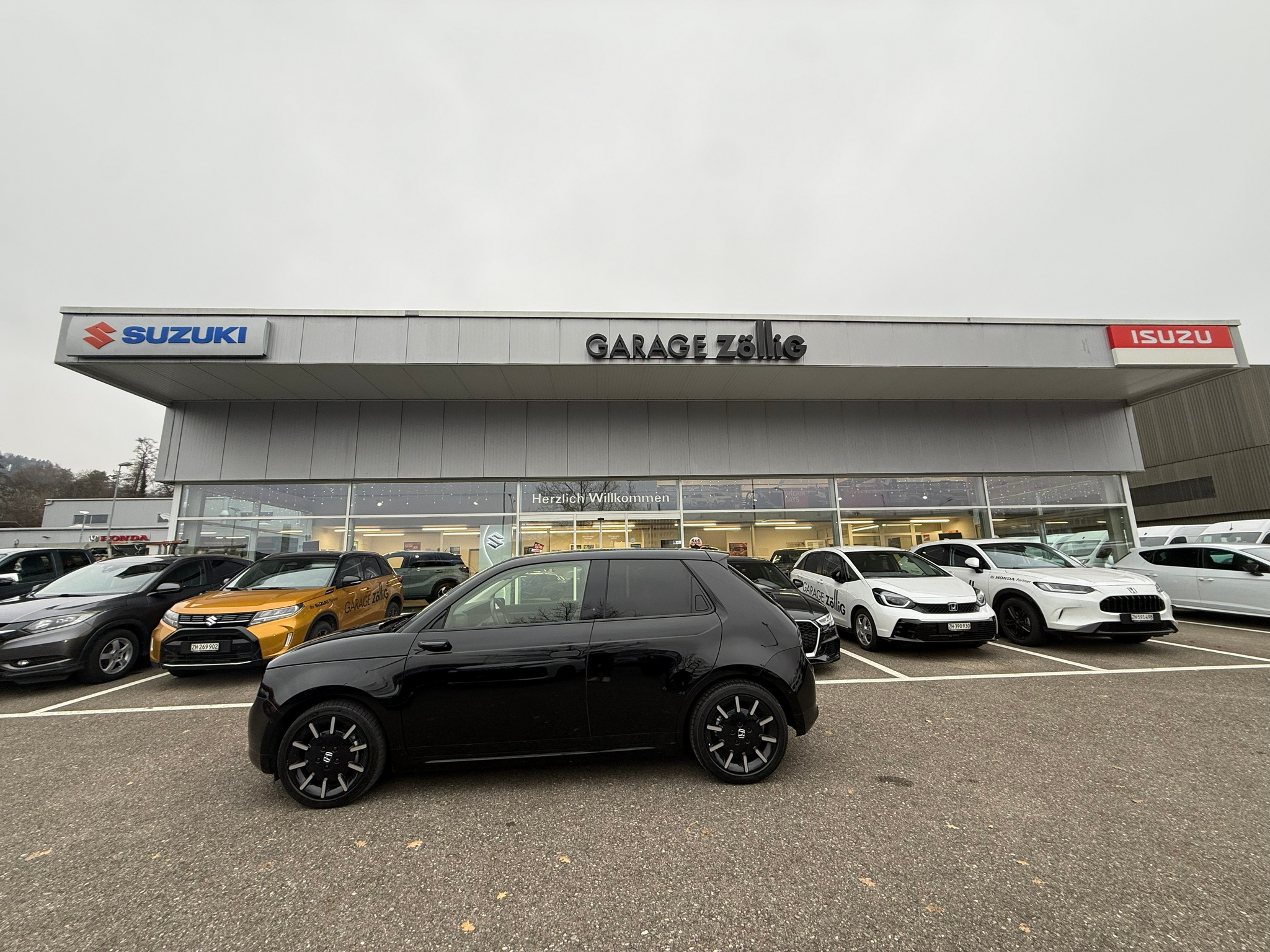 listing desktop thumbnail image 3