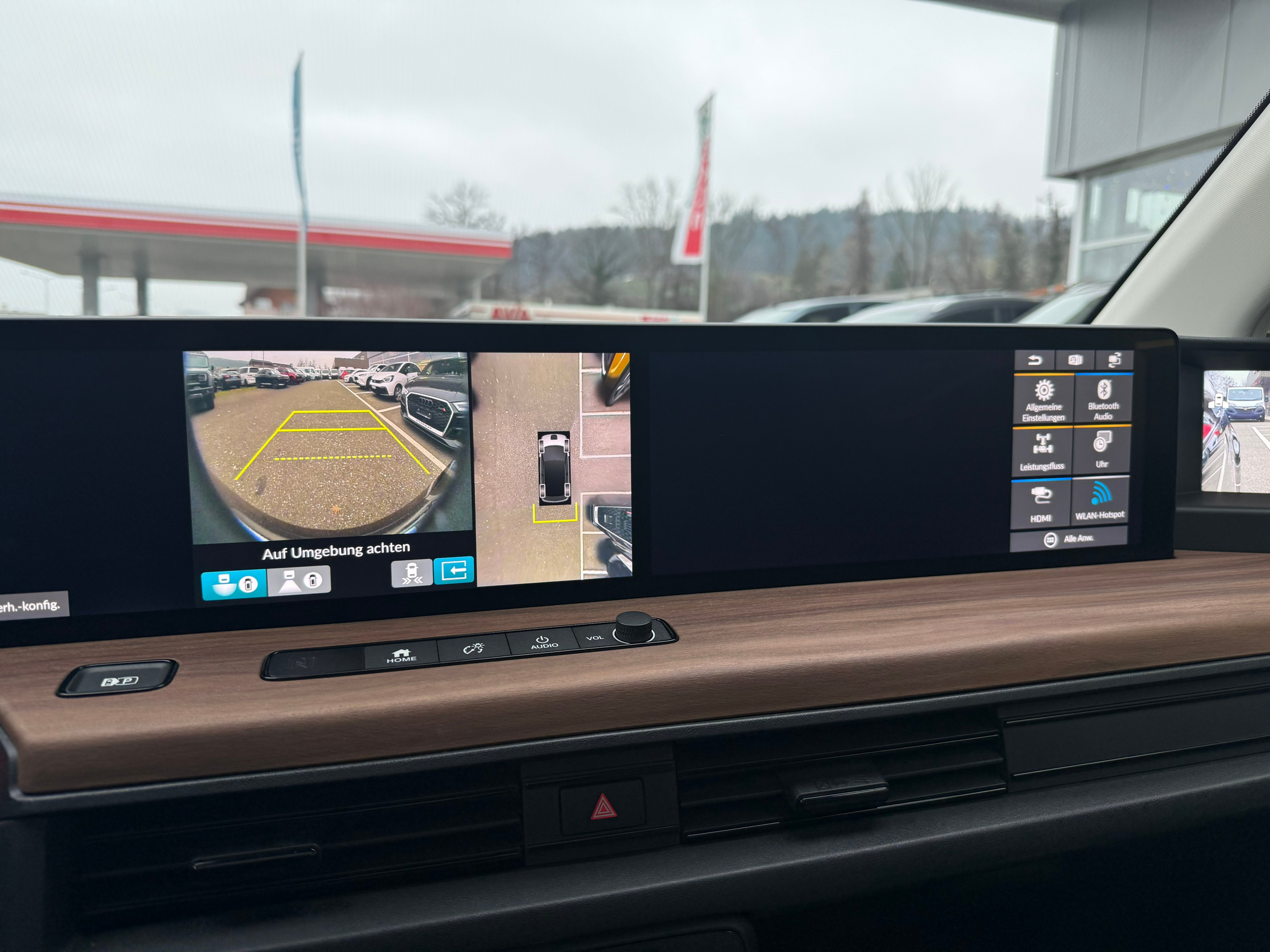 listing desktop thumbnail image 19