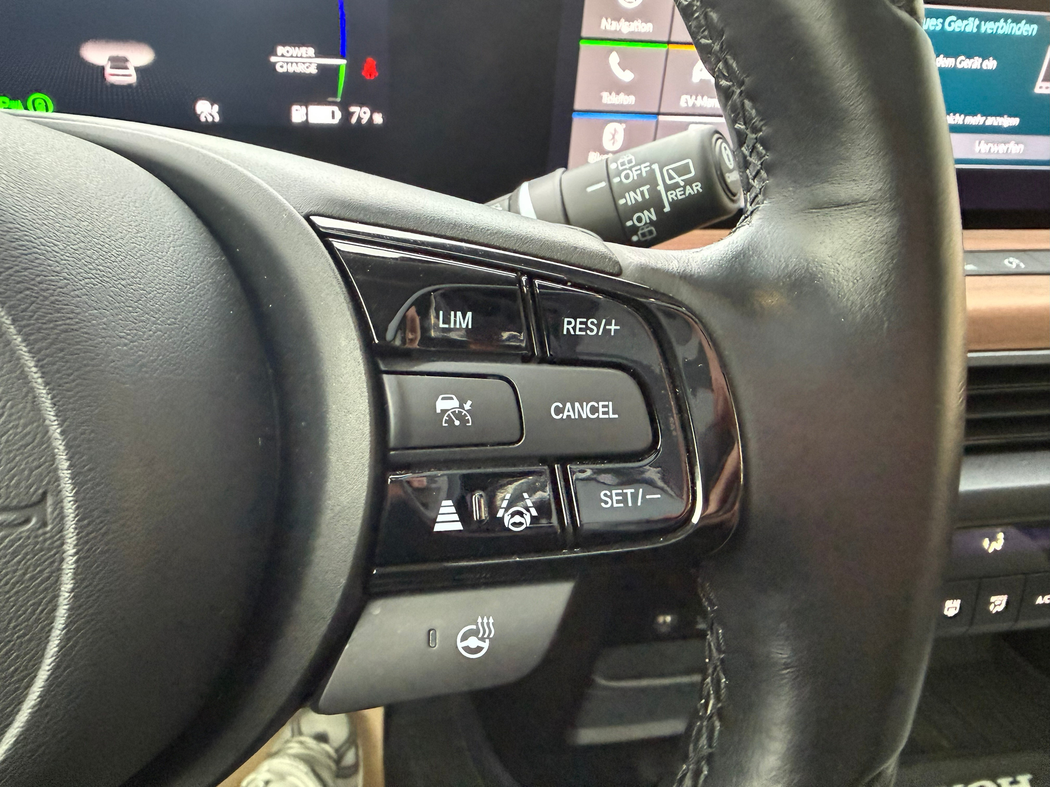 listing desktop thumbnail image 14