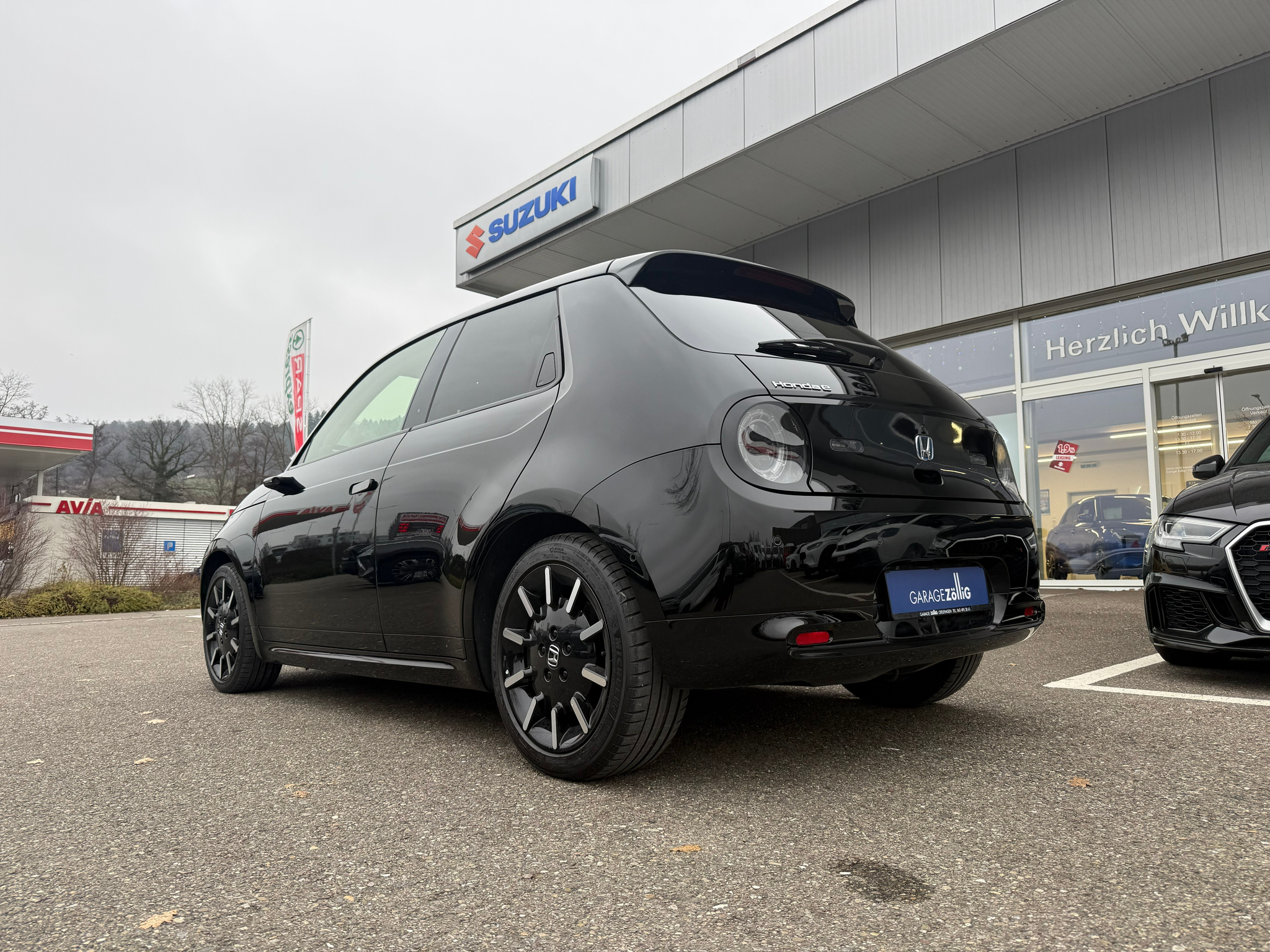 listing desktop thumbnail image 5