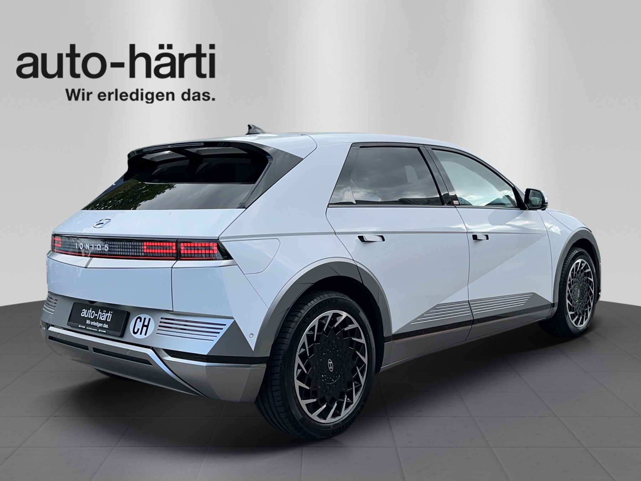 listing desktop thumbnail image 4