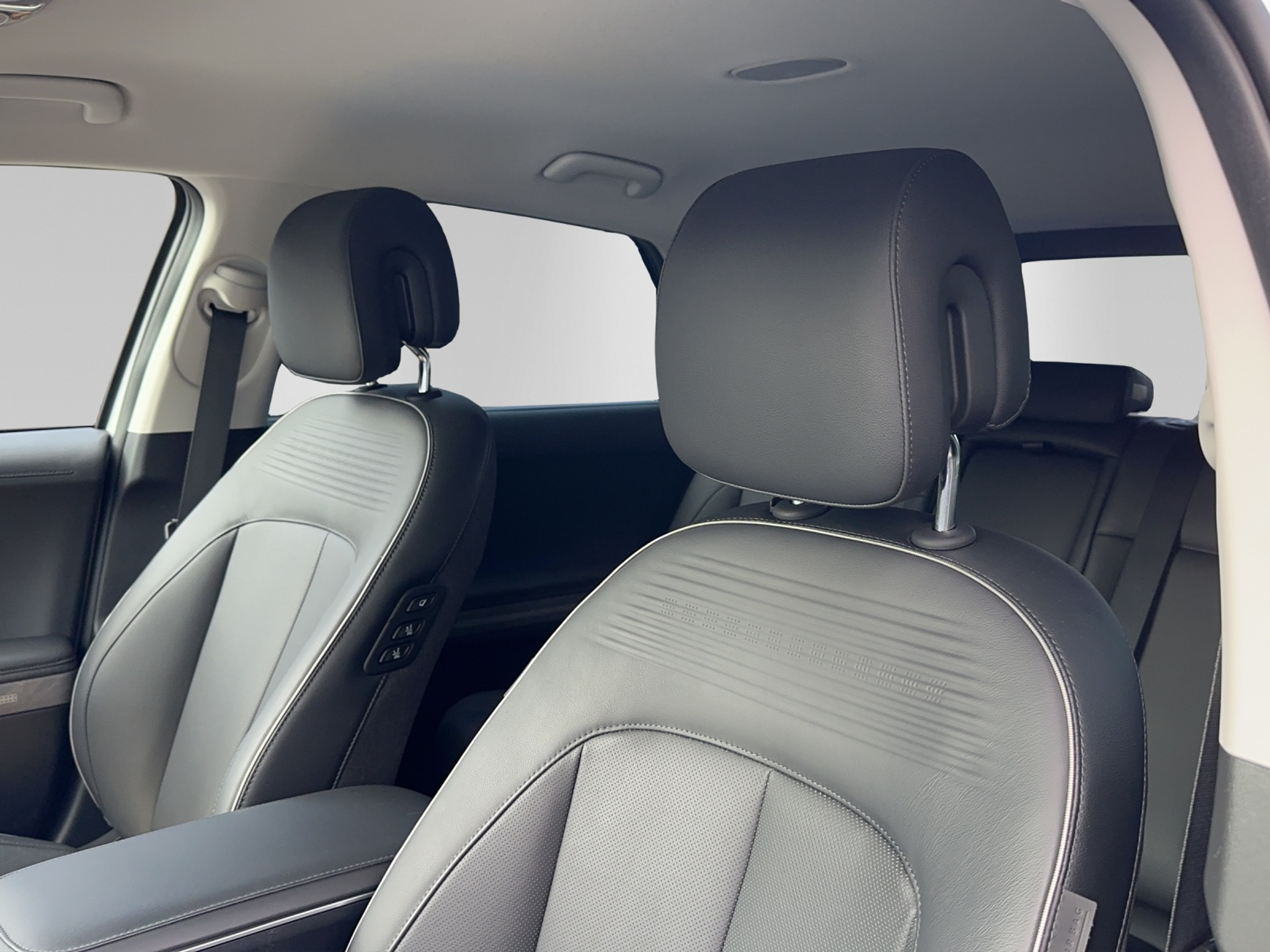 listing desktop thumbnail image 12